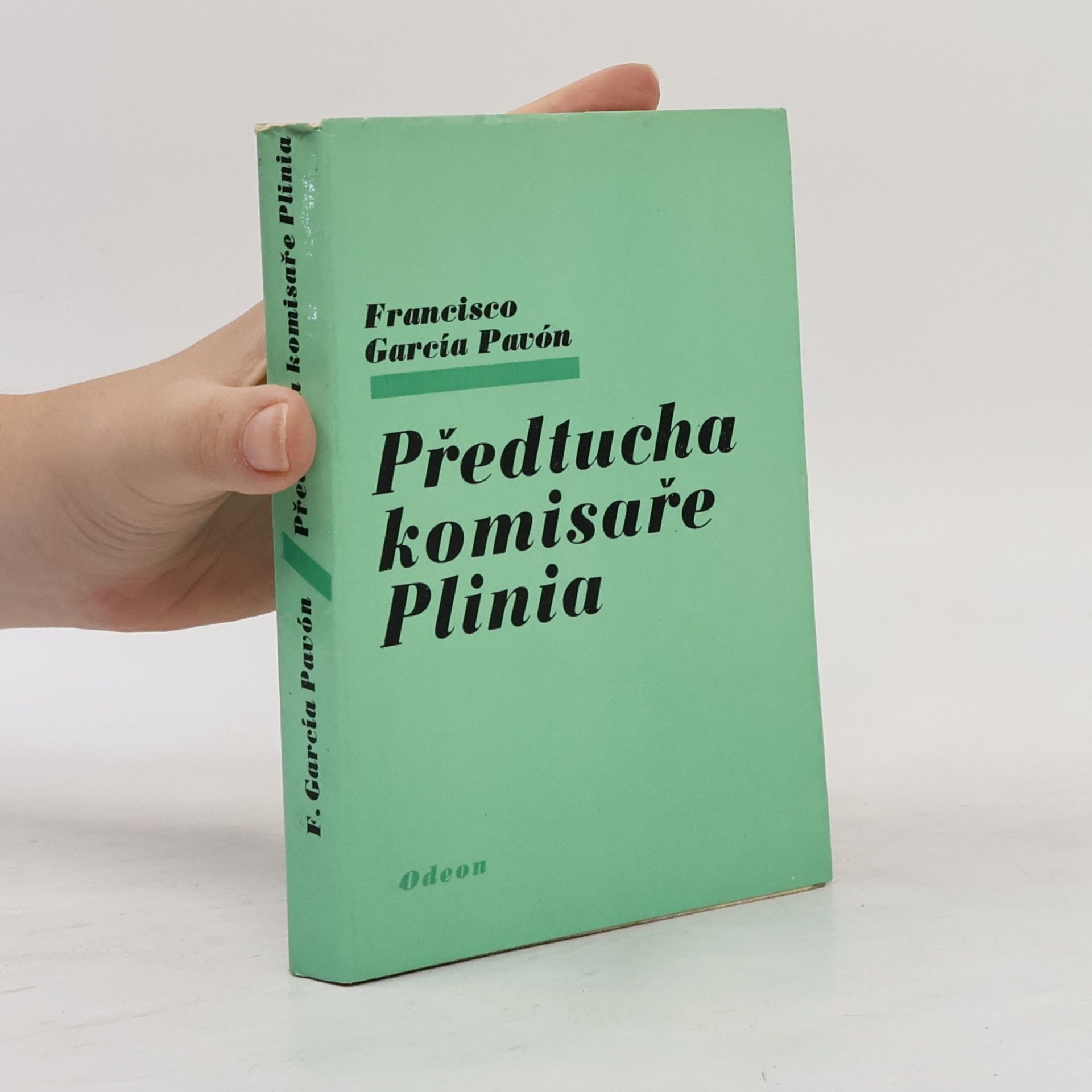 Francisco García Pavón Předtucha komisaře Plinia