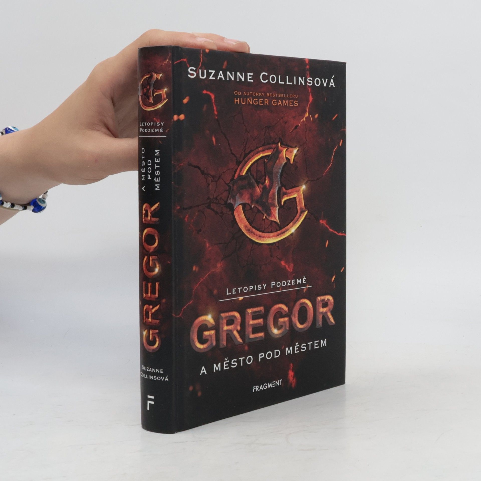 Suzanne Collins Letopisy Podzemě. Gregor a město pod městem