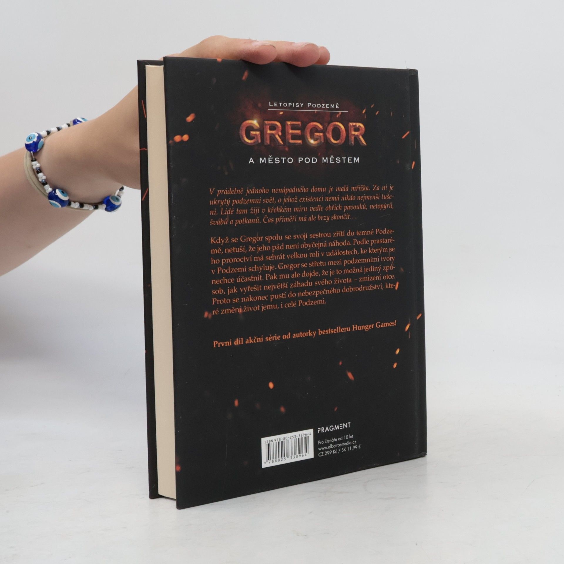 Suzanne Collins Letopisy Podzemě. Gregor a město pod městem