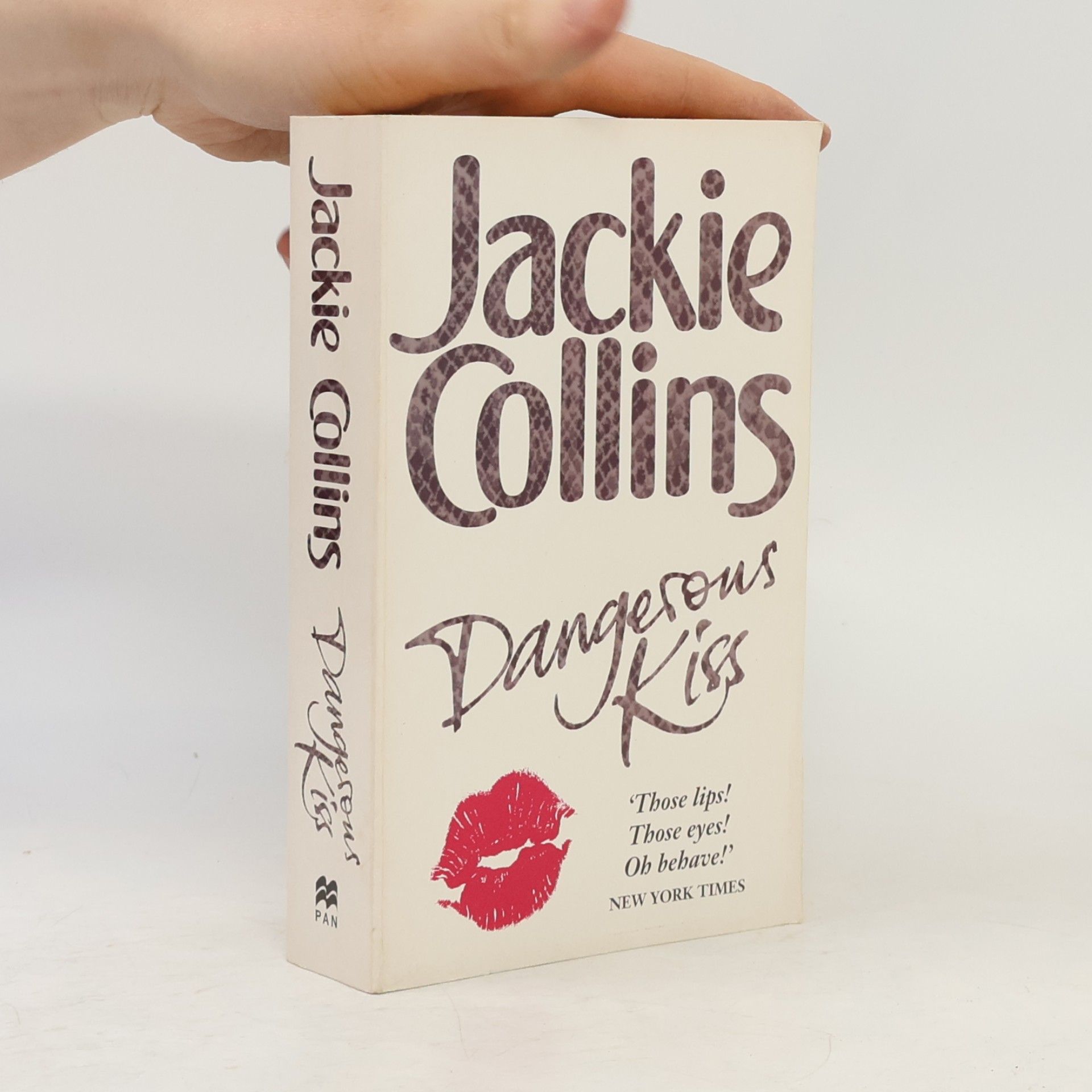Jackie Collins Dangerous Kiss