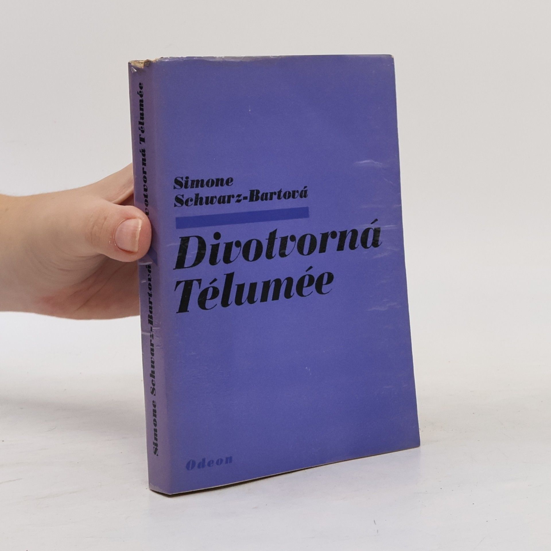 Simone Bártová Divotvorná Télumée
