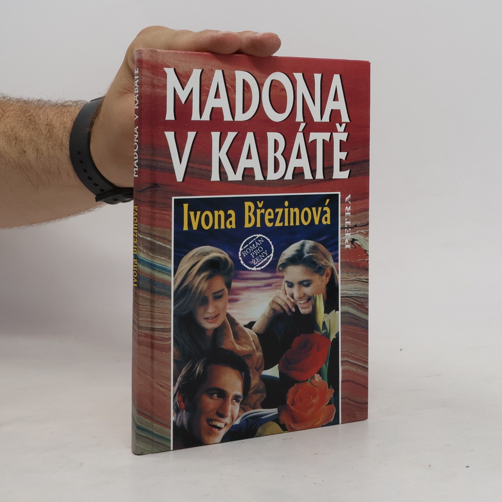 Madona v kabátě