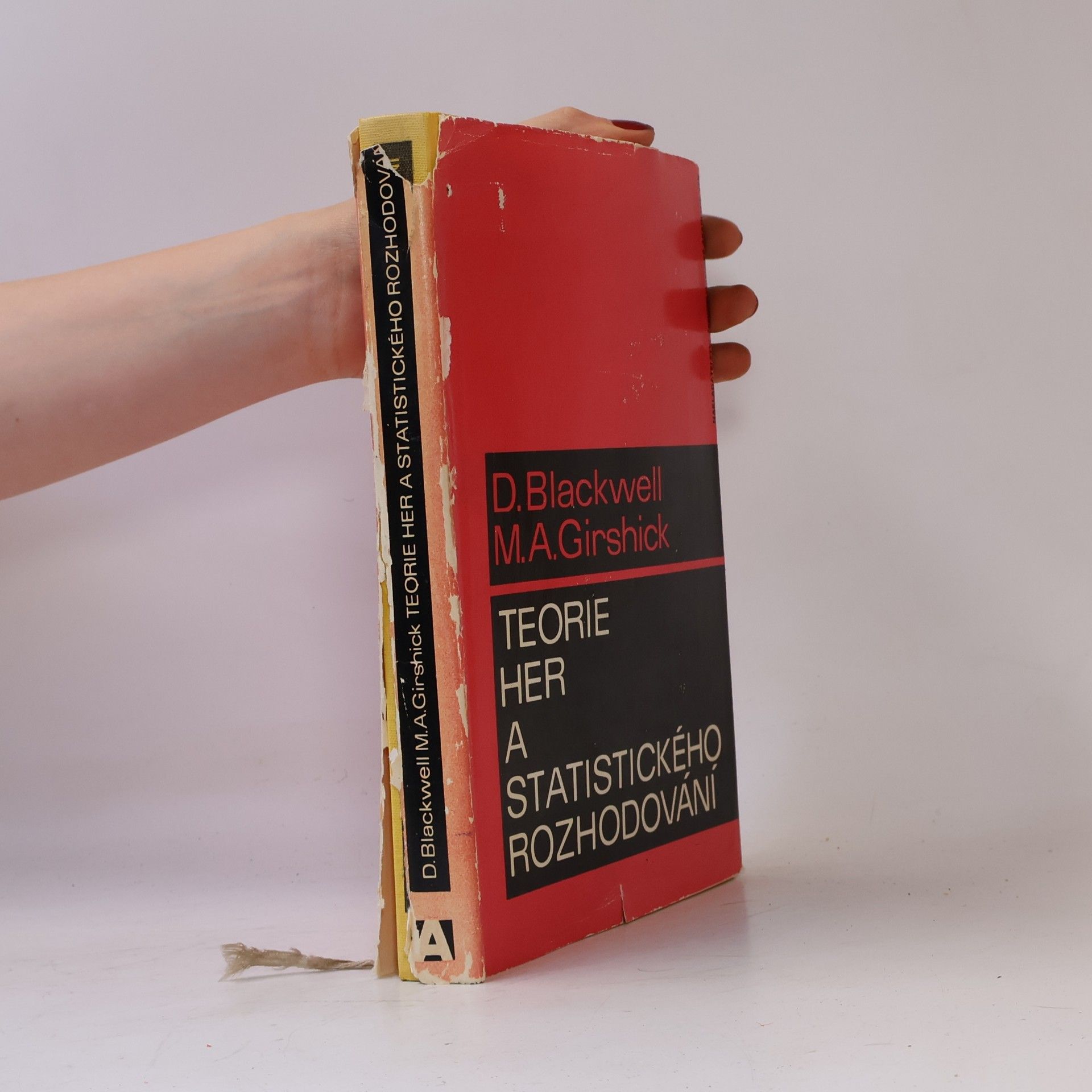 M. A. Girshick Teorie her a statistického rozhodování