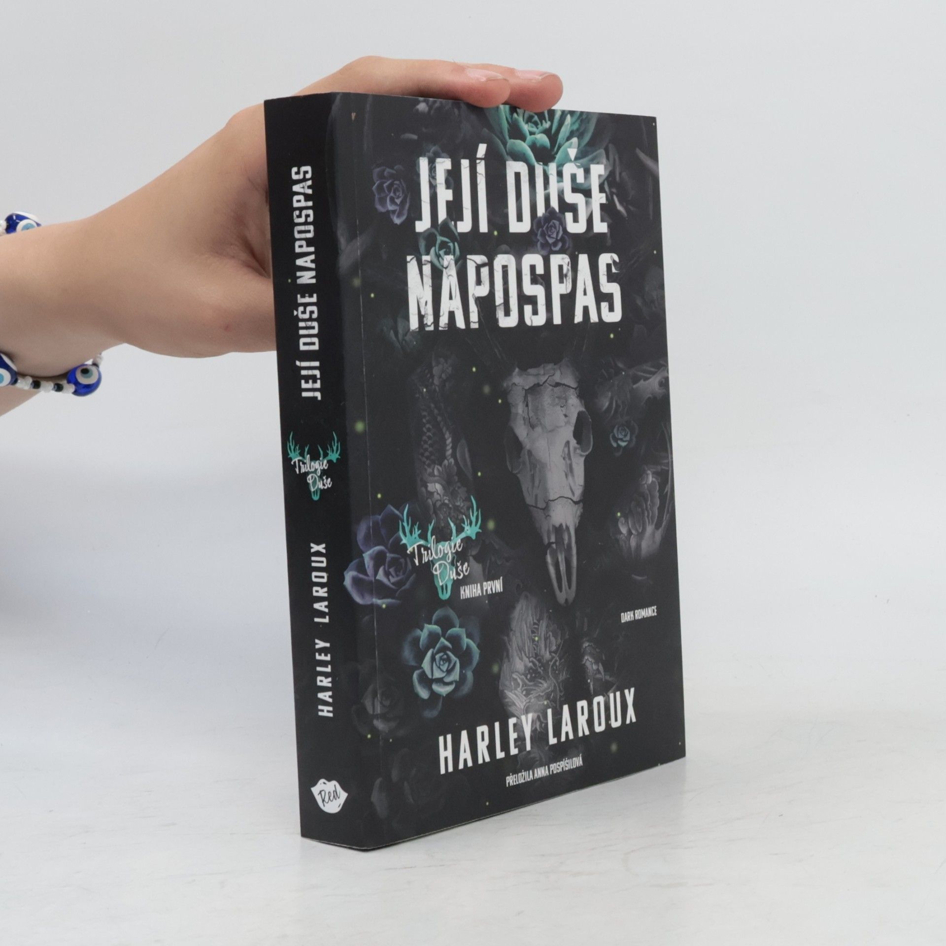 Harley Laroux Její duše napospas