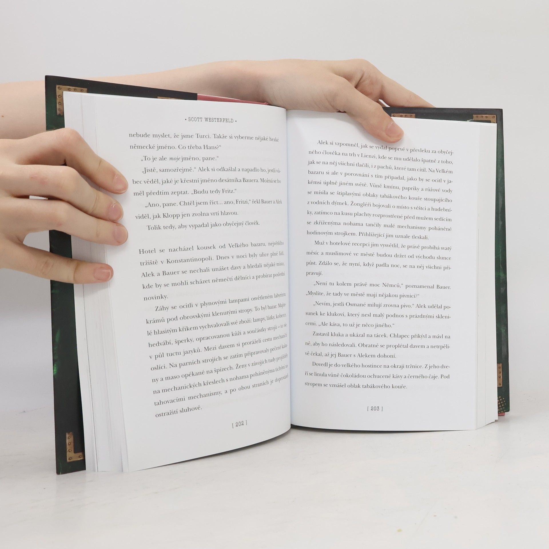Scott Westerfeld Behemót