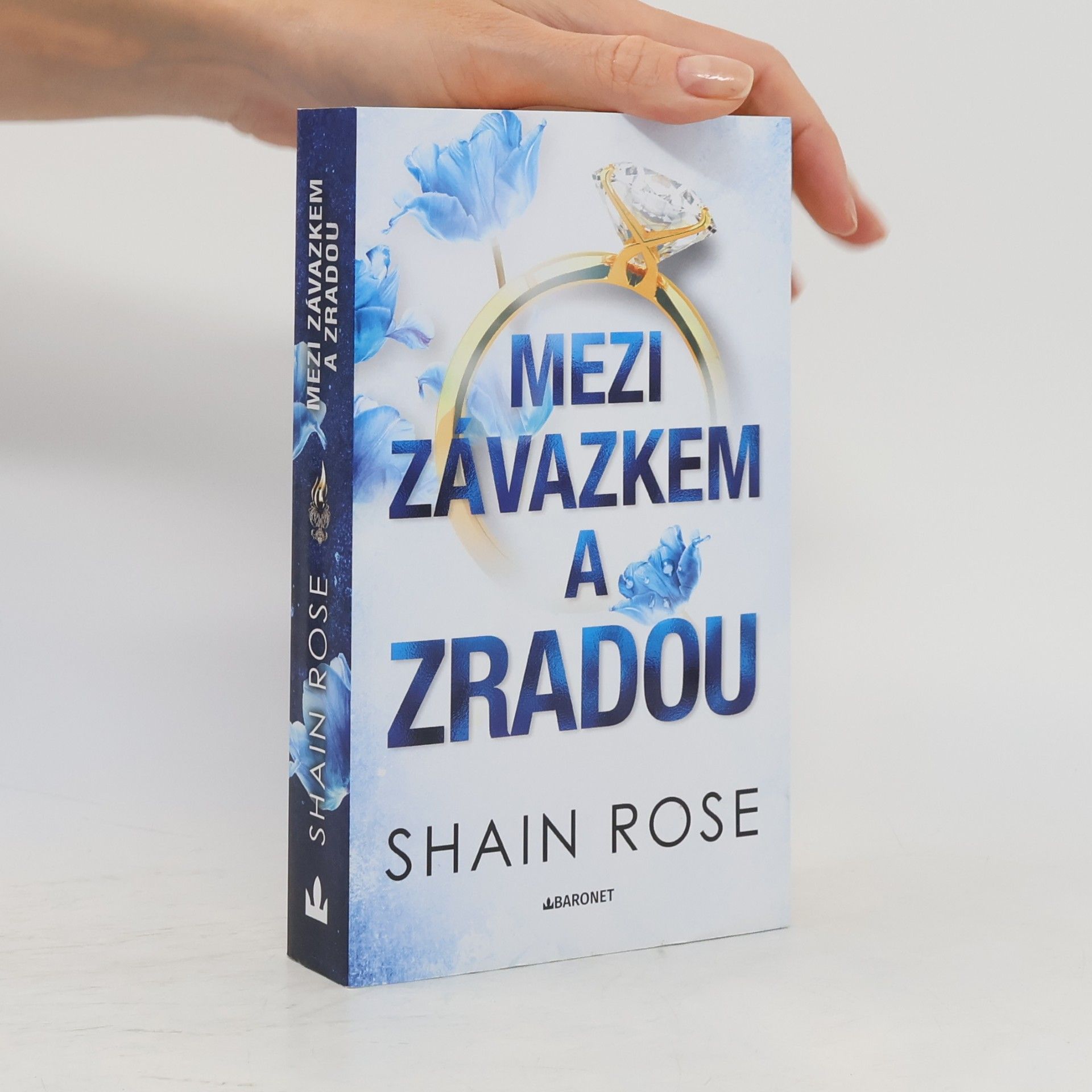 Mezi závazkem a zradou
