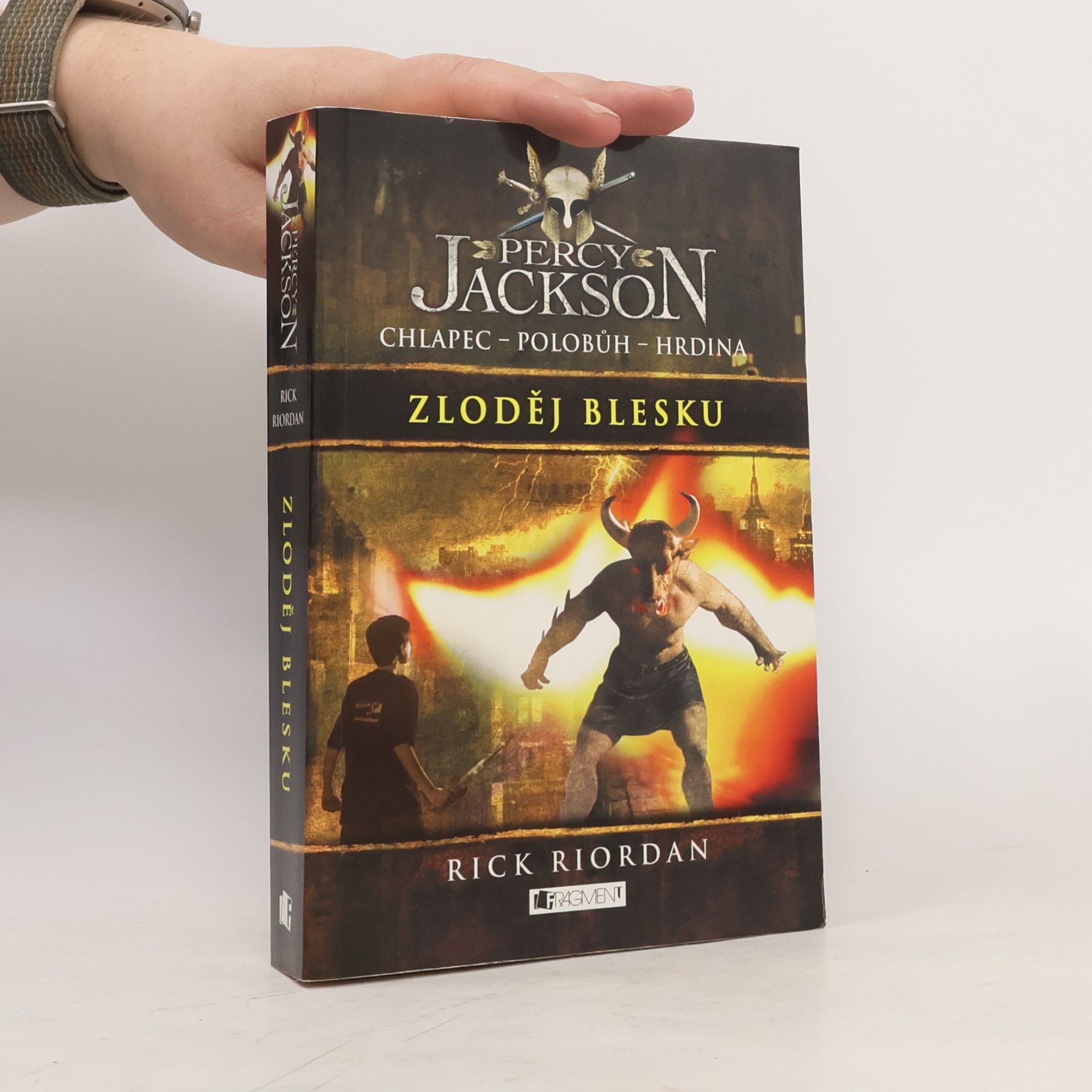 Rick Riordan Percy Jackson. Zloděj blesku