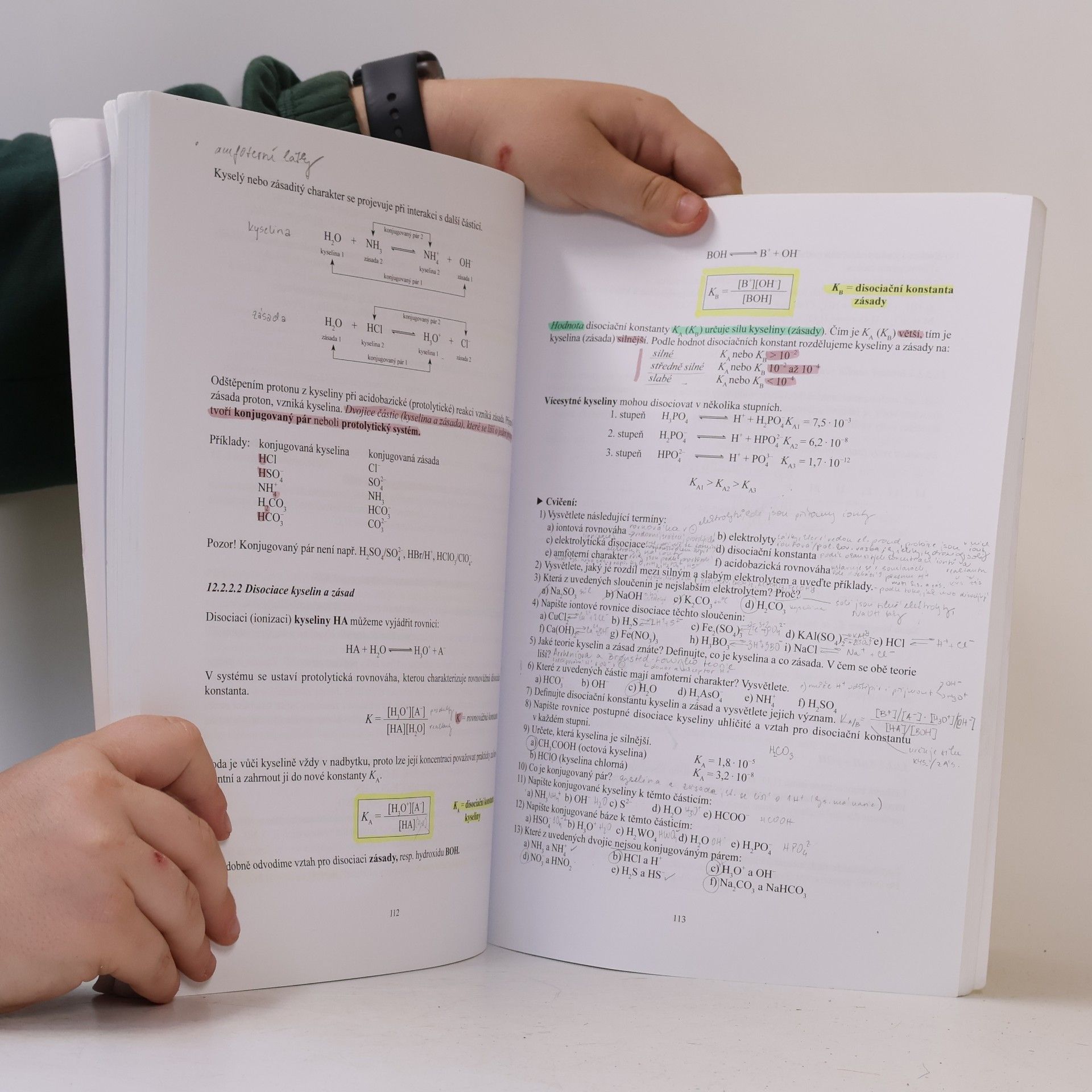 Eva Streblová Souhrnné texty z chemie I.