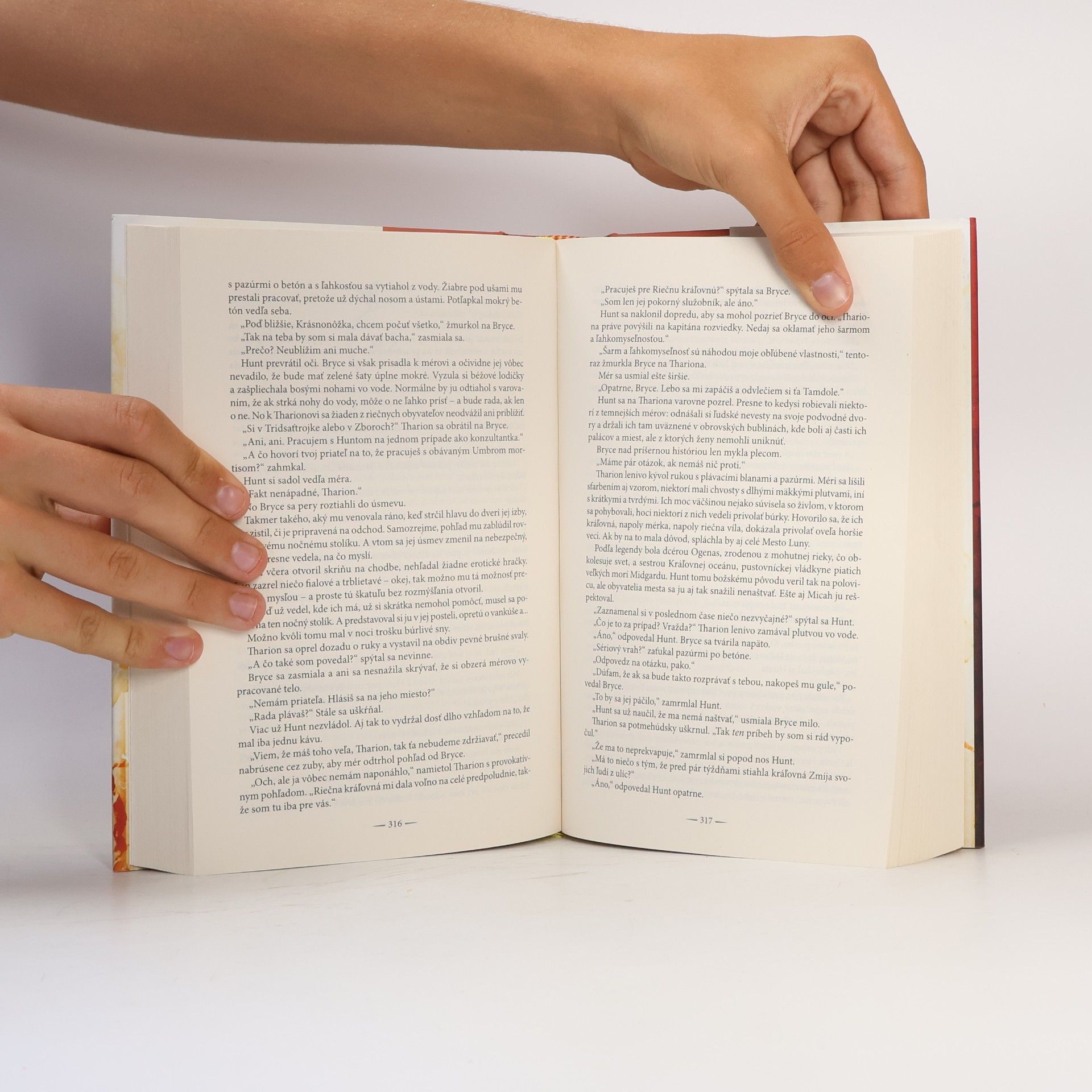 Sarah J. Maas Rod zeme a krvi