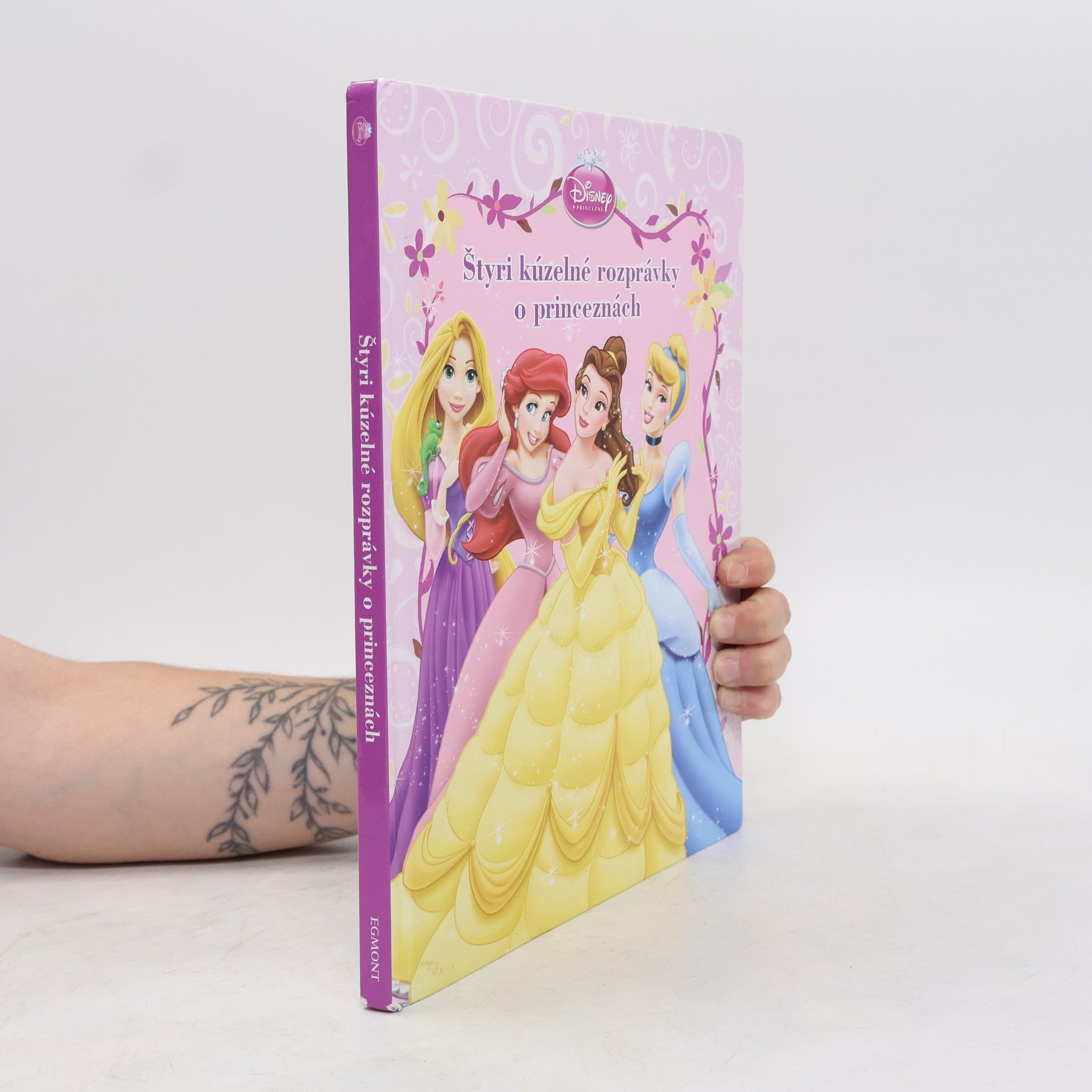 Kolektív autorov Štyri kúzelné rozprávky a princeznách