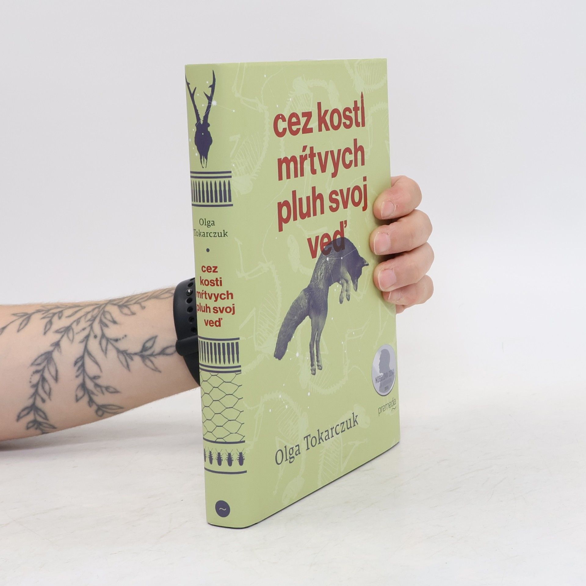 Olga Tokarczuk Cez kosti mŕtvych pluh svoj veď