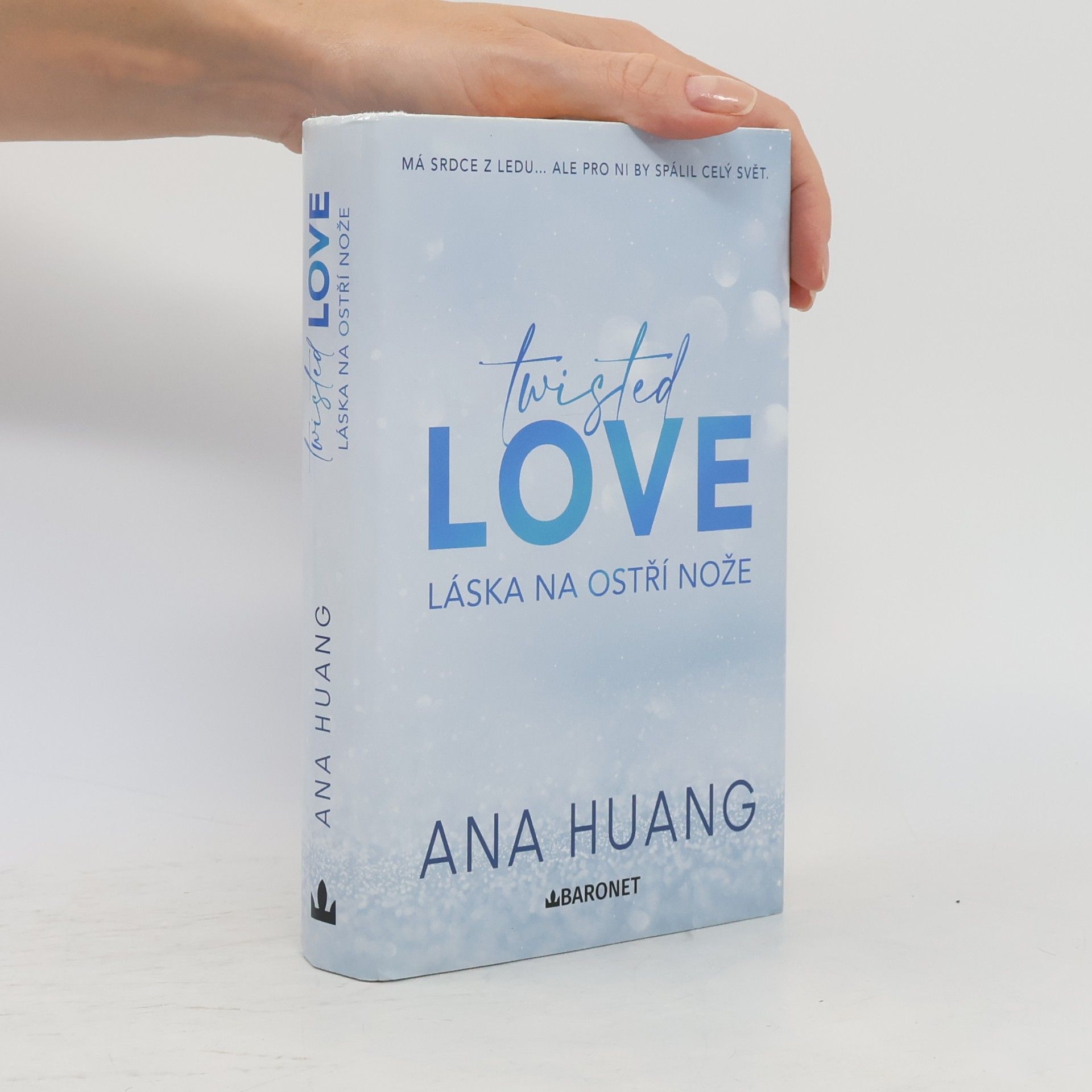Ana Huang Twisted love. Láska na ostří nože