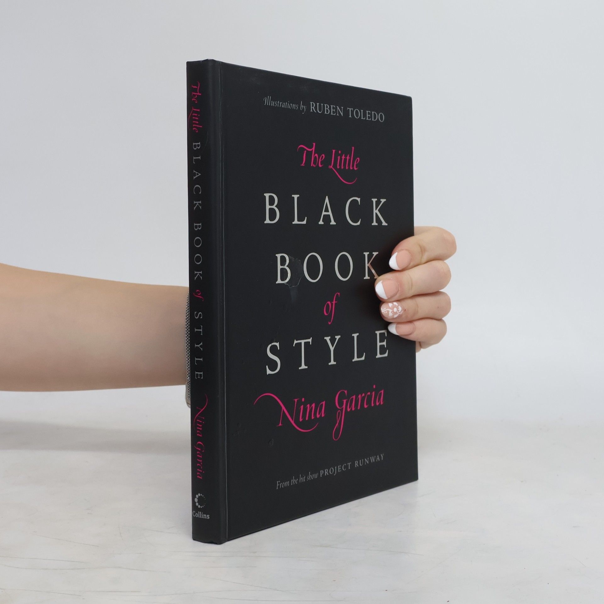 Nina García The little black book of style