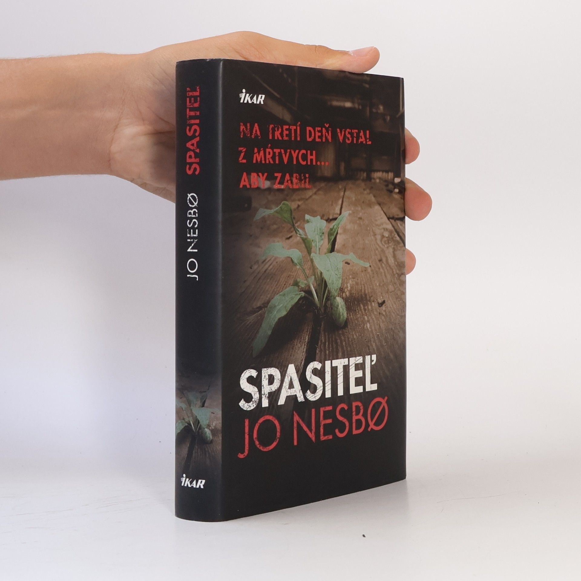 Jo Nesbø Spasitel'