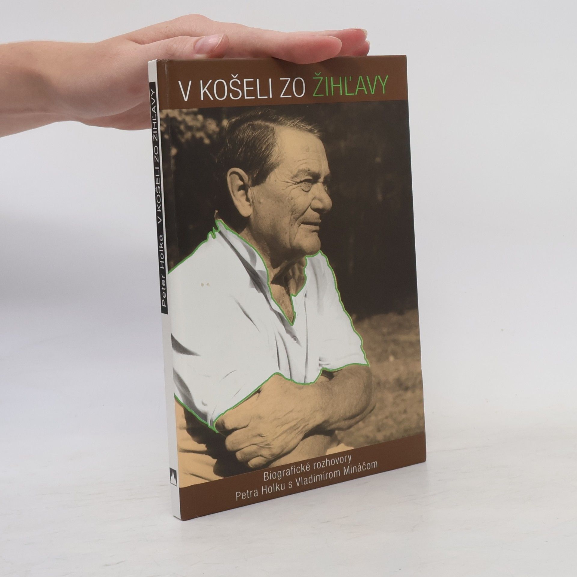 Peter Holka V košeli zo žihľavy