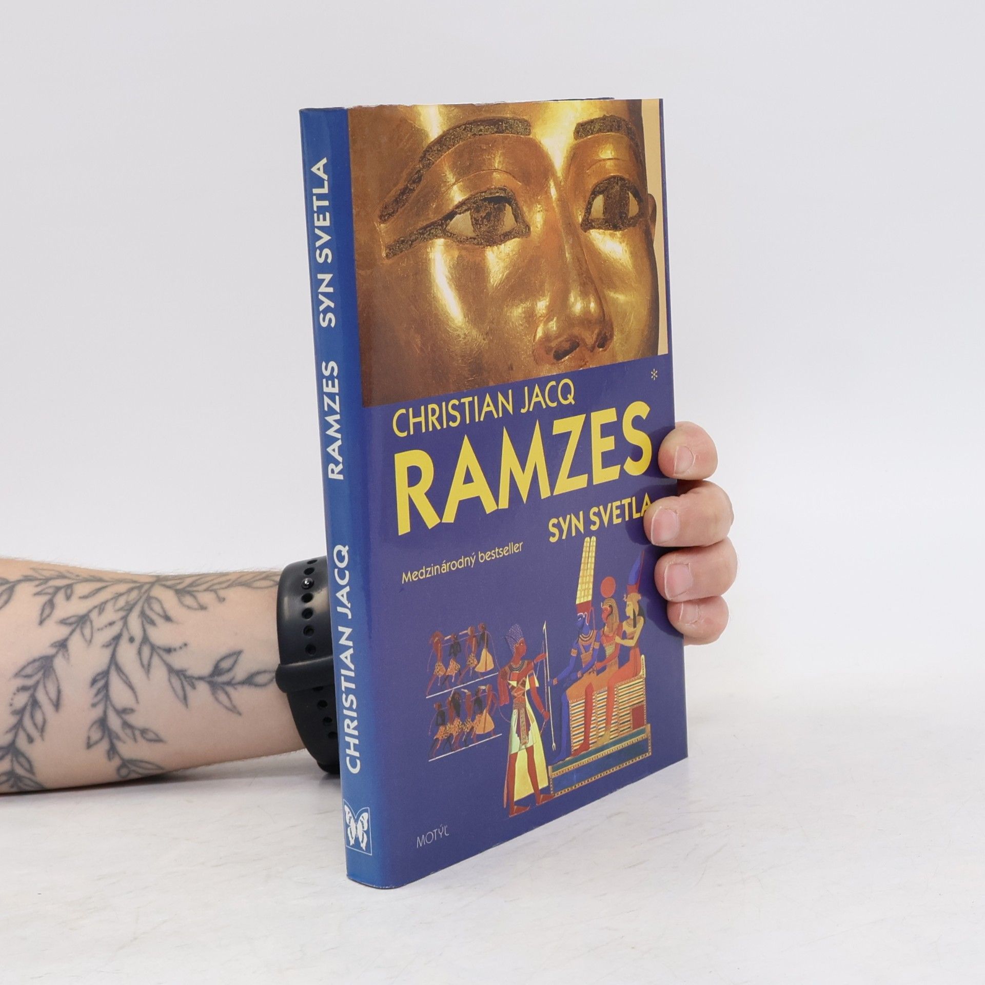 Christian Jacq Ramzes. Syn svetla