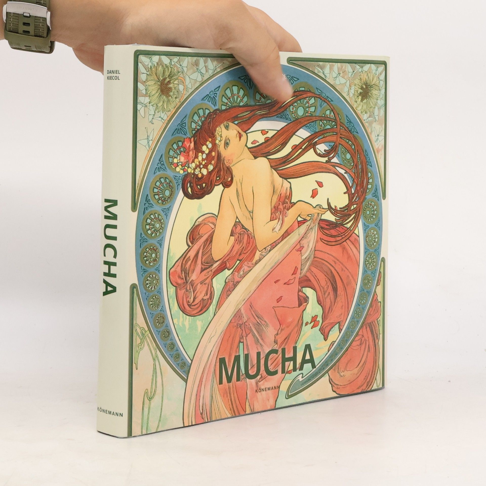 Mucha