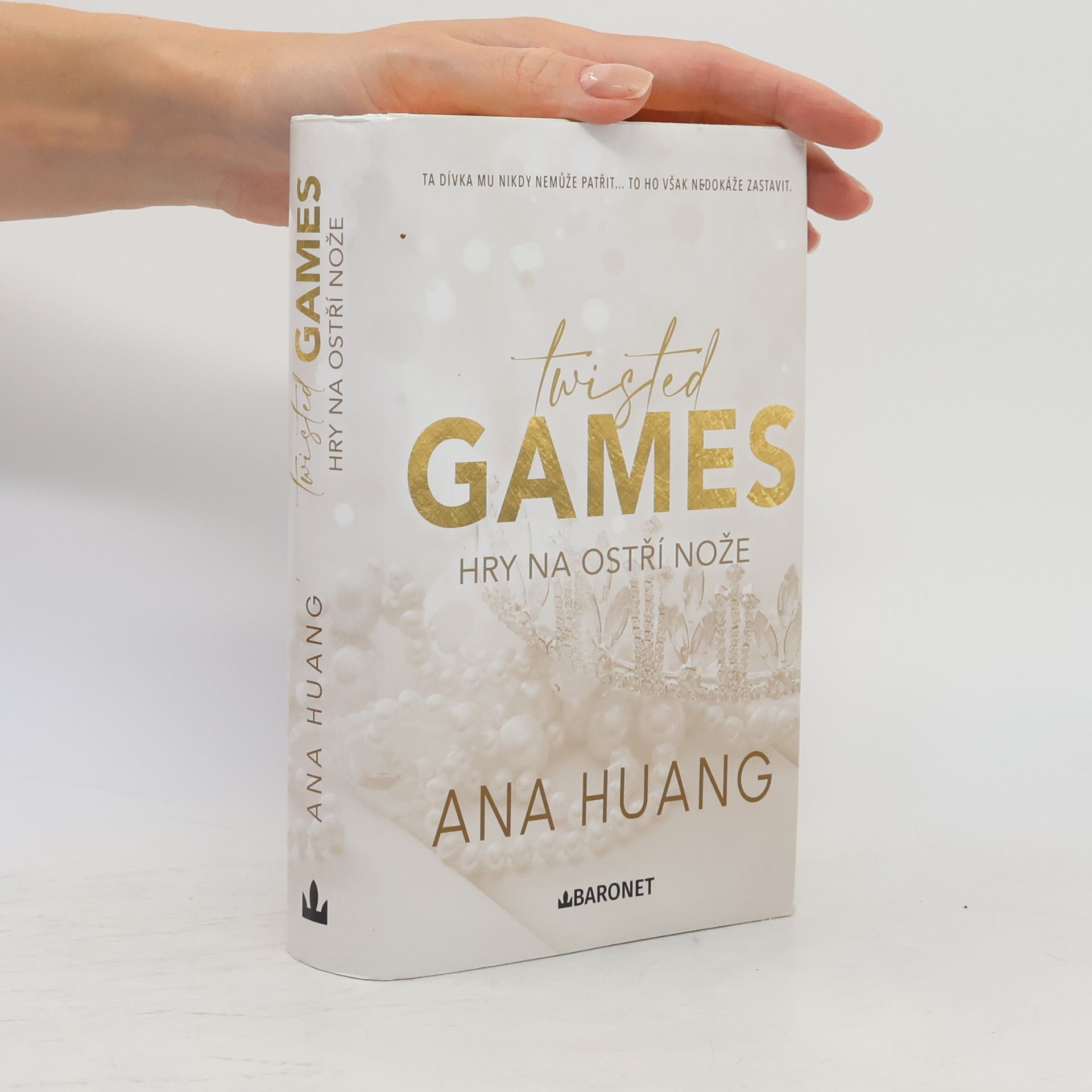Ana Huang Twisted games. Hry na ostří nože