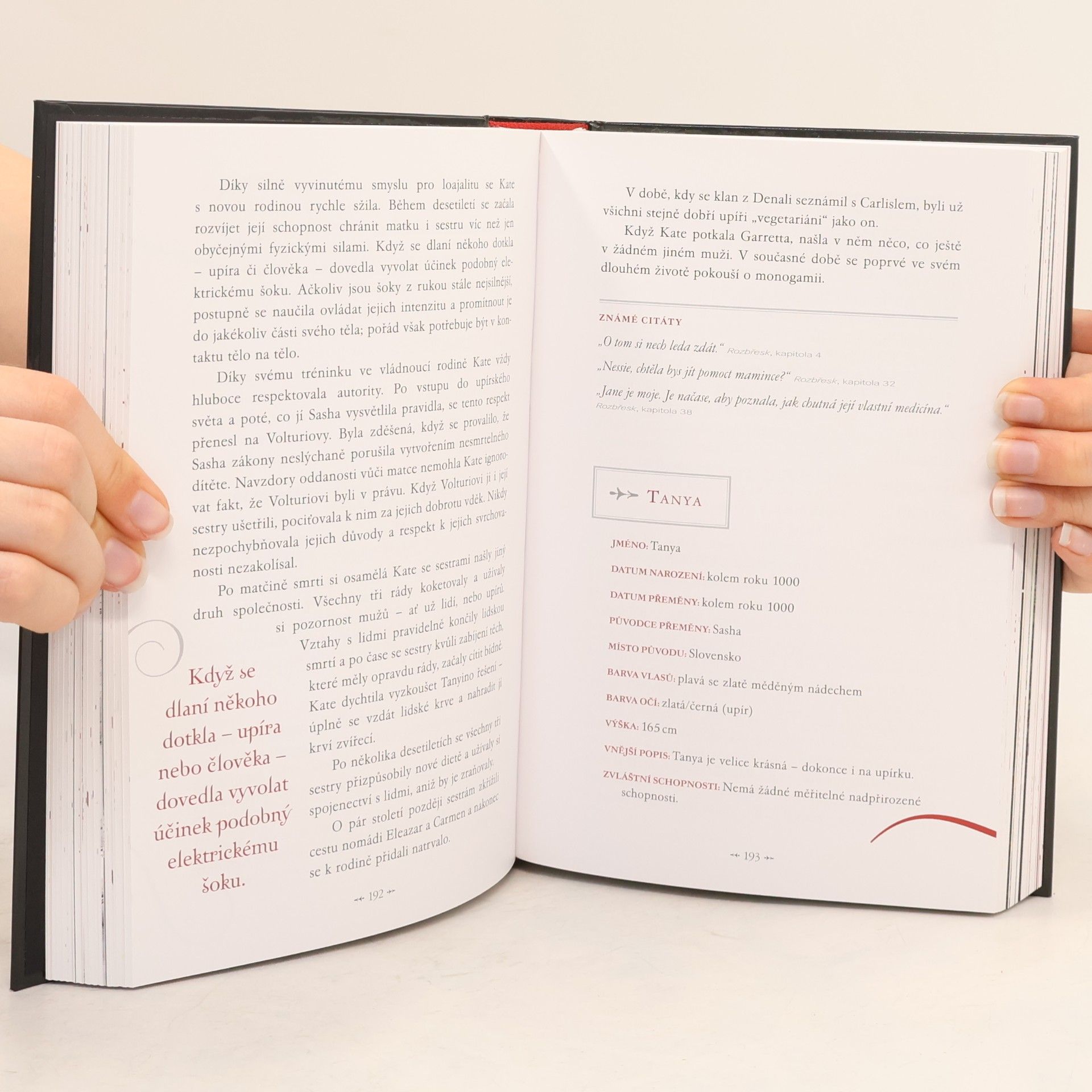 Stephenie Meyer Sága Stmívání: Oficiální ilustrovaný průvodce