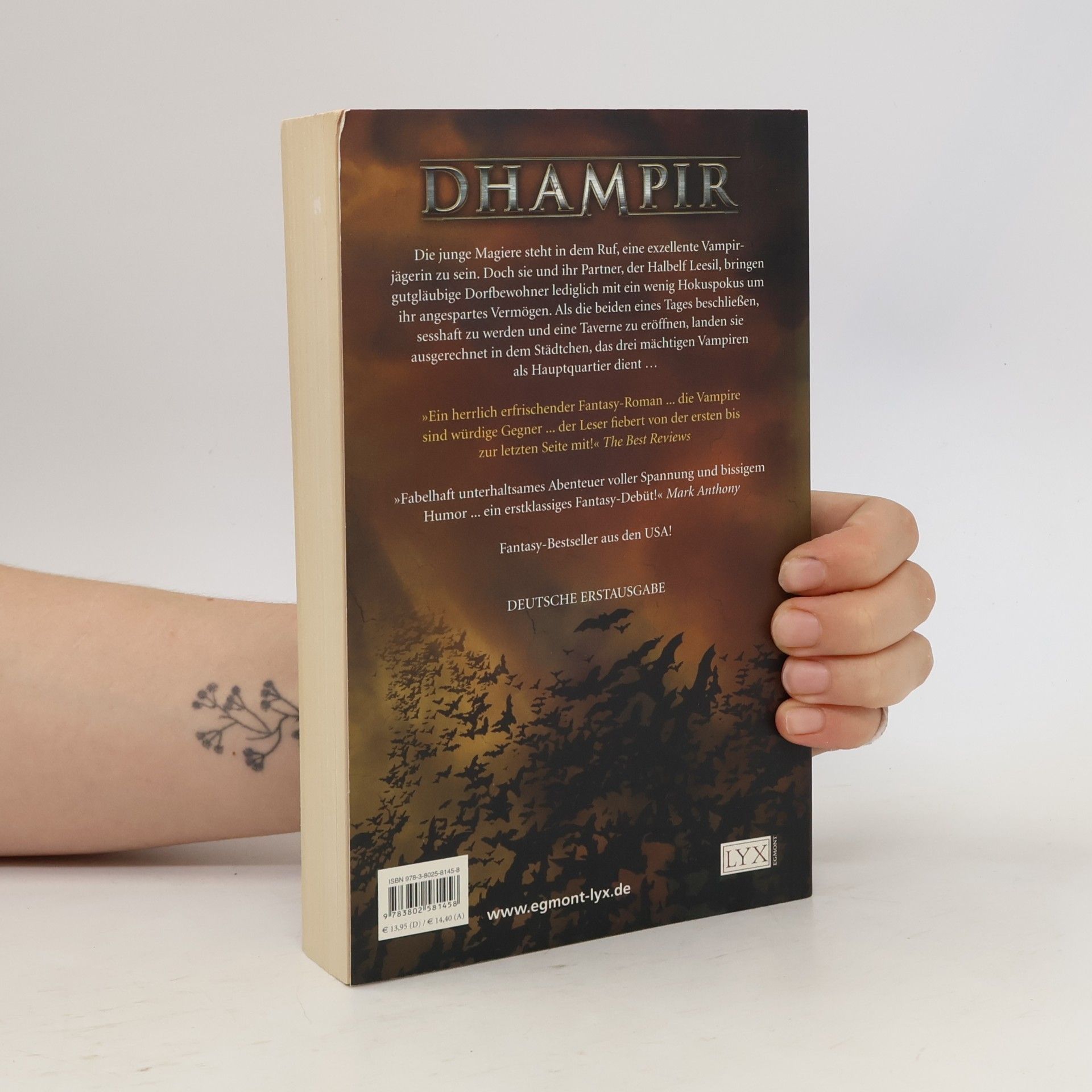 Barb Hendee Dhampir