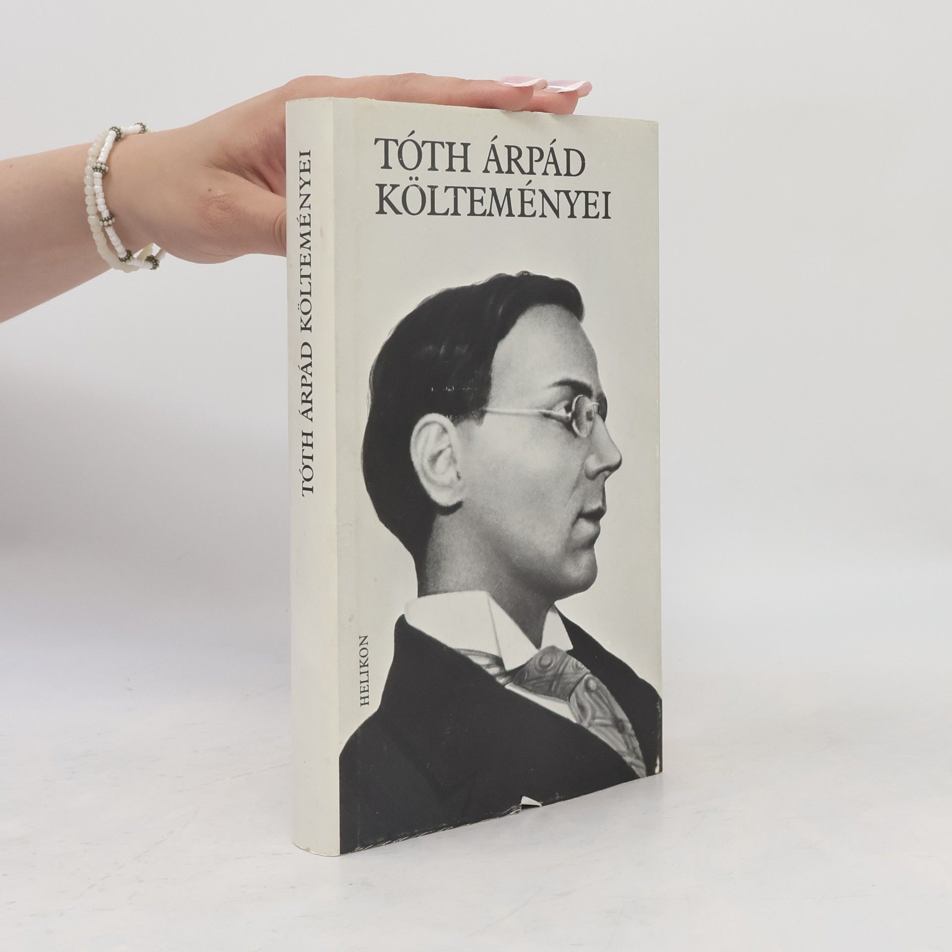 Költeményei