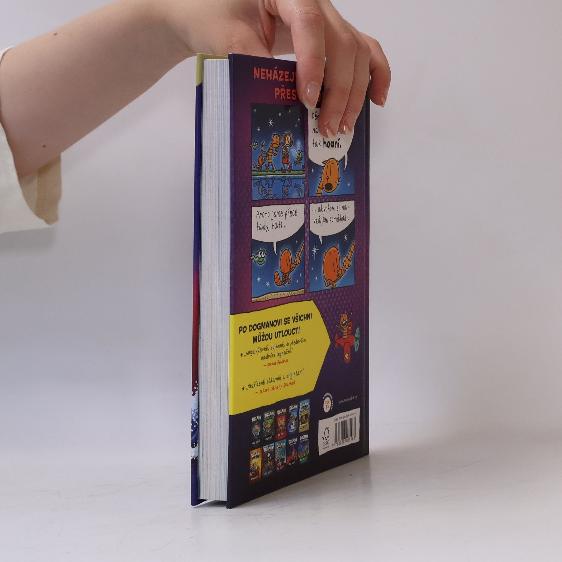Dav Pilkey Dogman : dvacer tisíc blech pod mořem