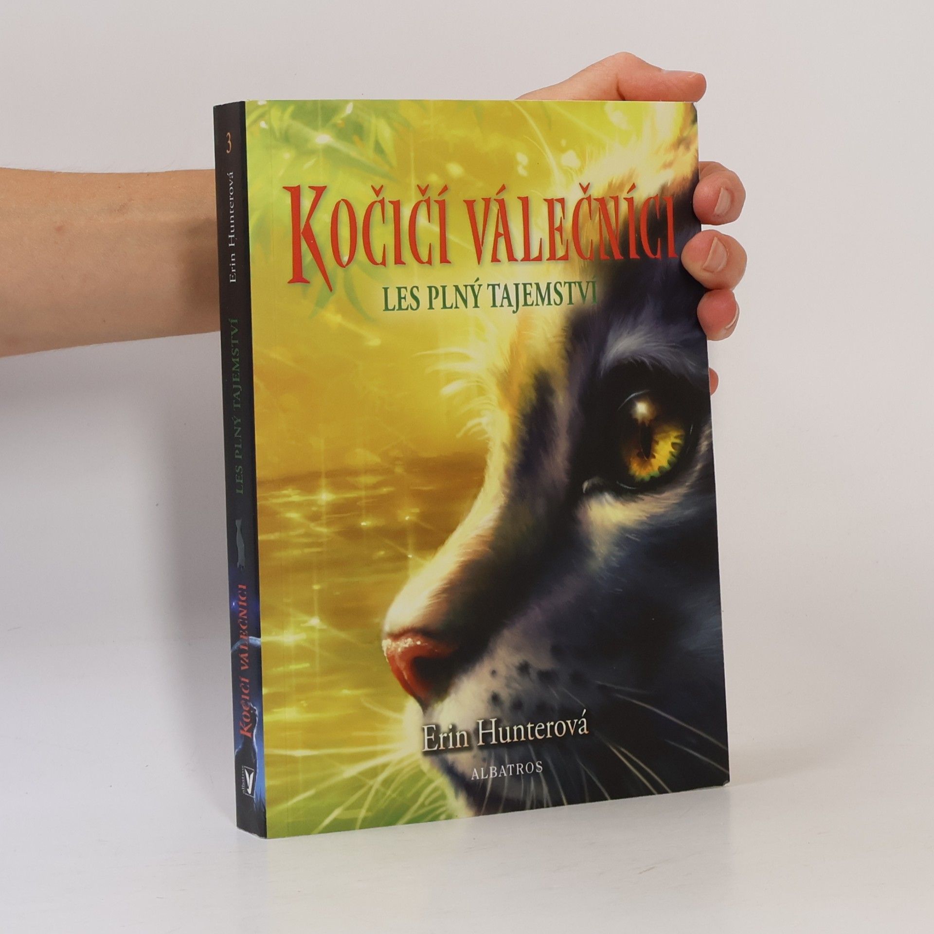 Erin Hunter Les plný tajemství. Kočičí válečníci
