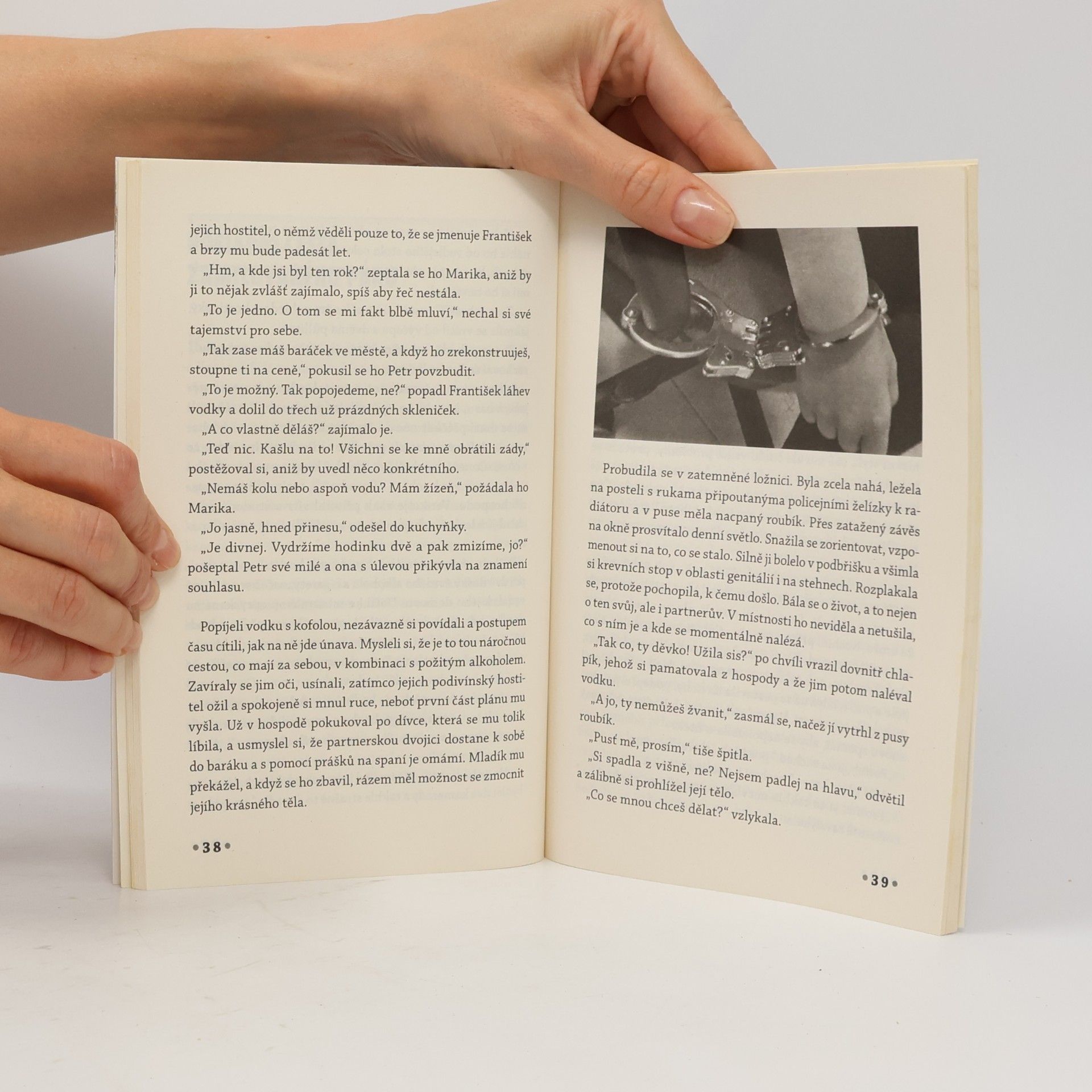 Autorenkollektiv Levné sešity detektivek 2/2022