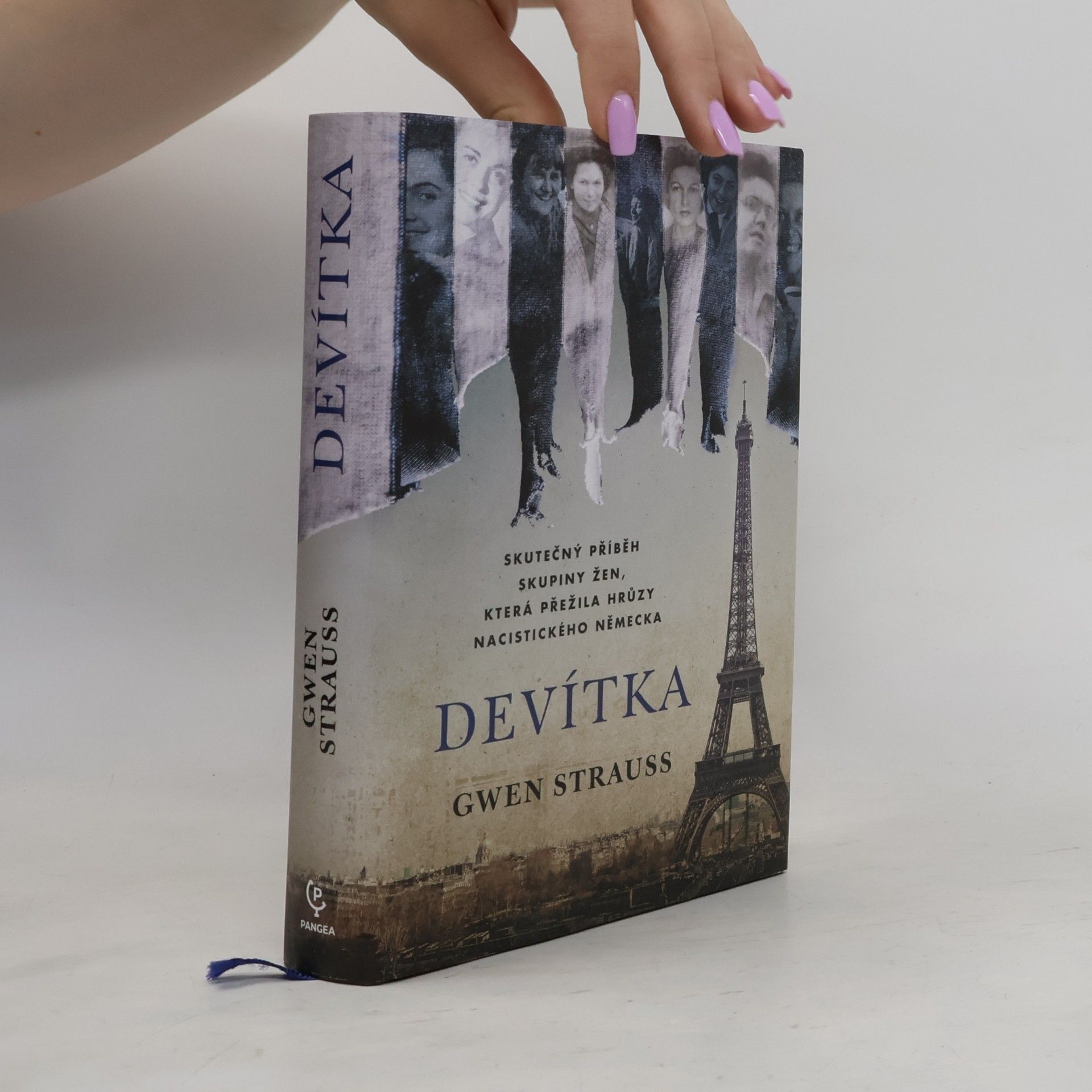 Gwen Strauss Devítka