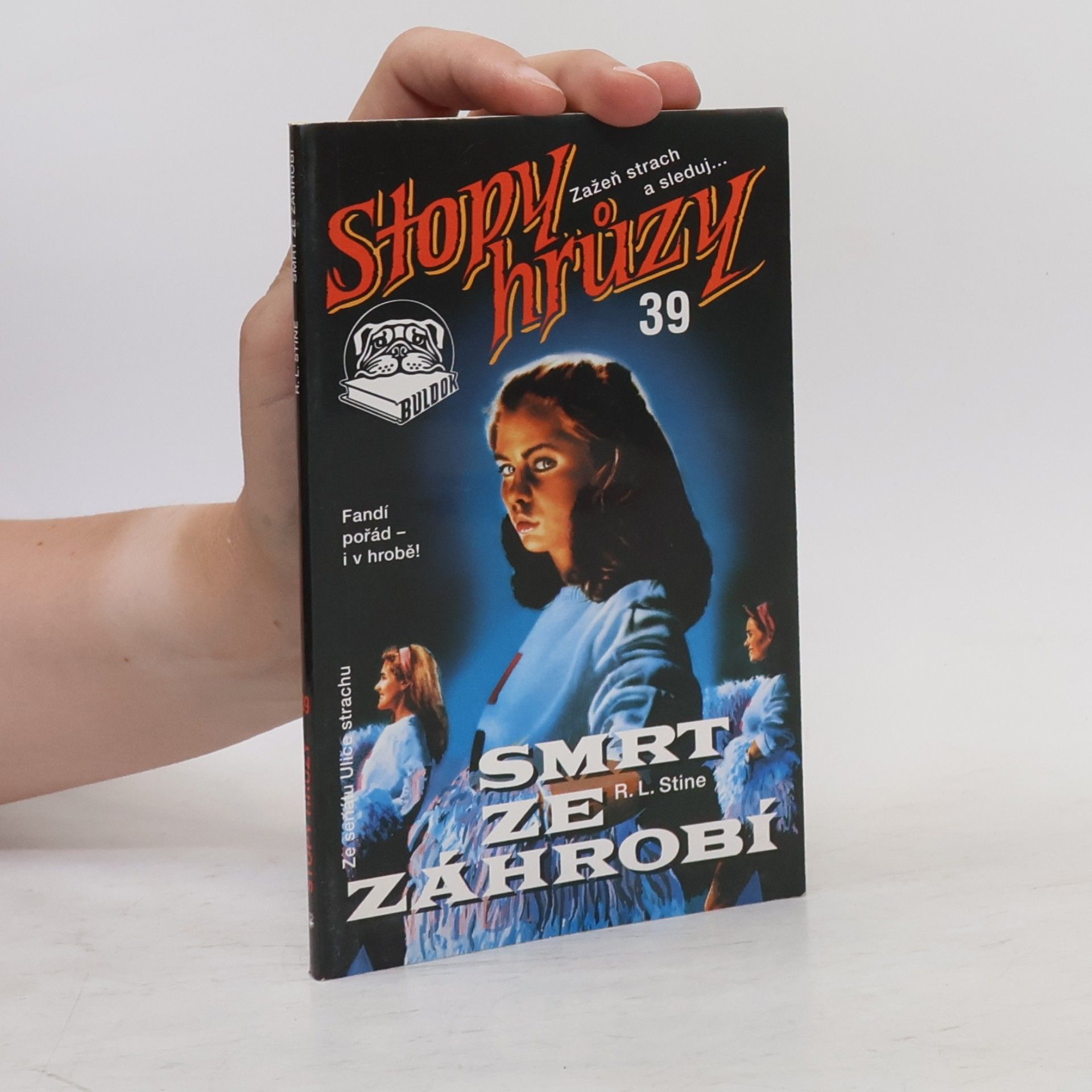 R. L. Stine Smrt ze záhrobí. Stopy hrůzy 39