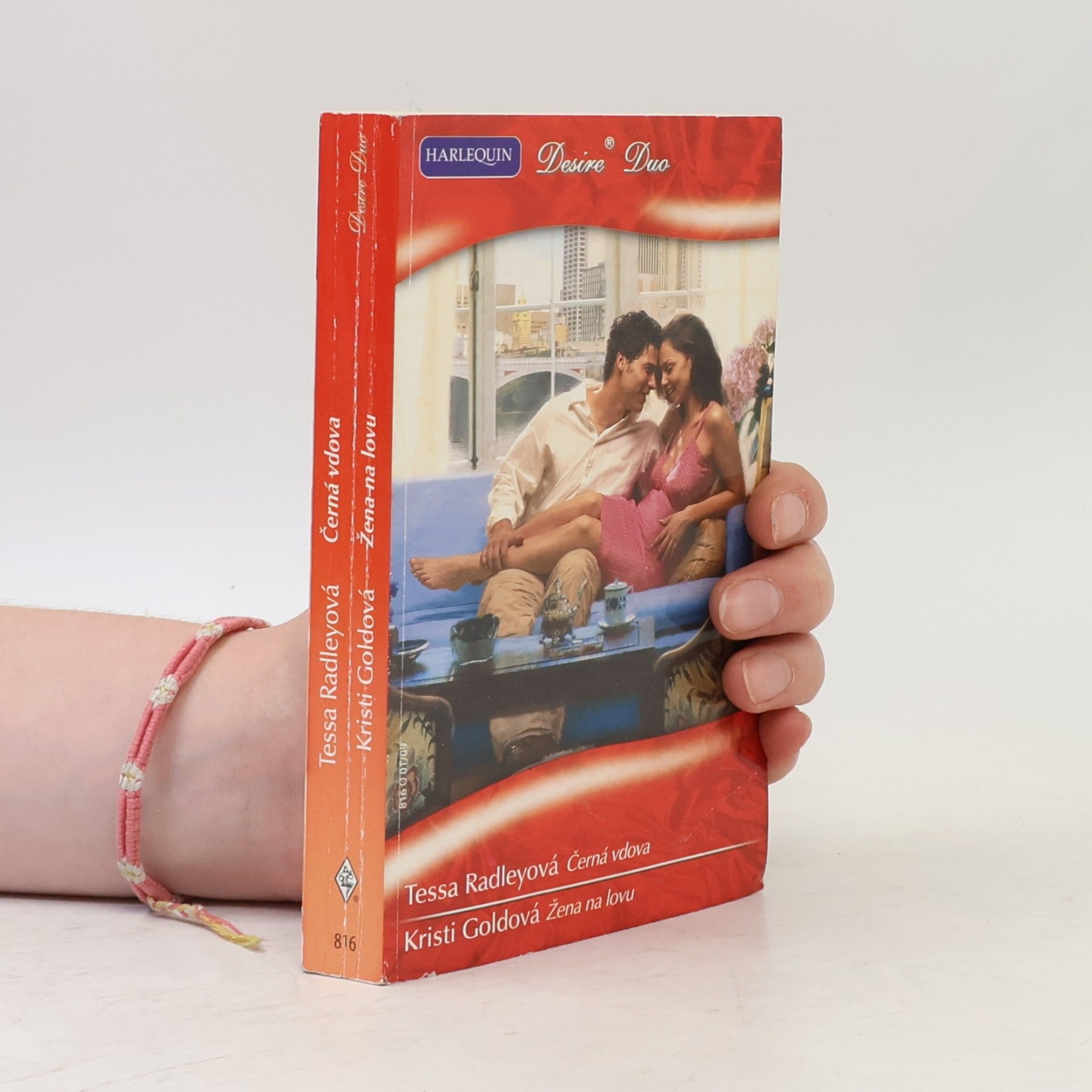 Tessa Radley Černá vdova / Žena na lovu