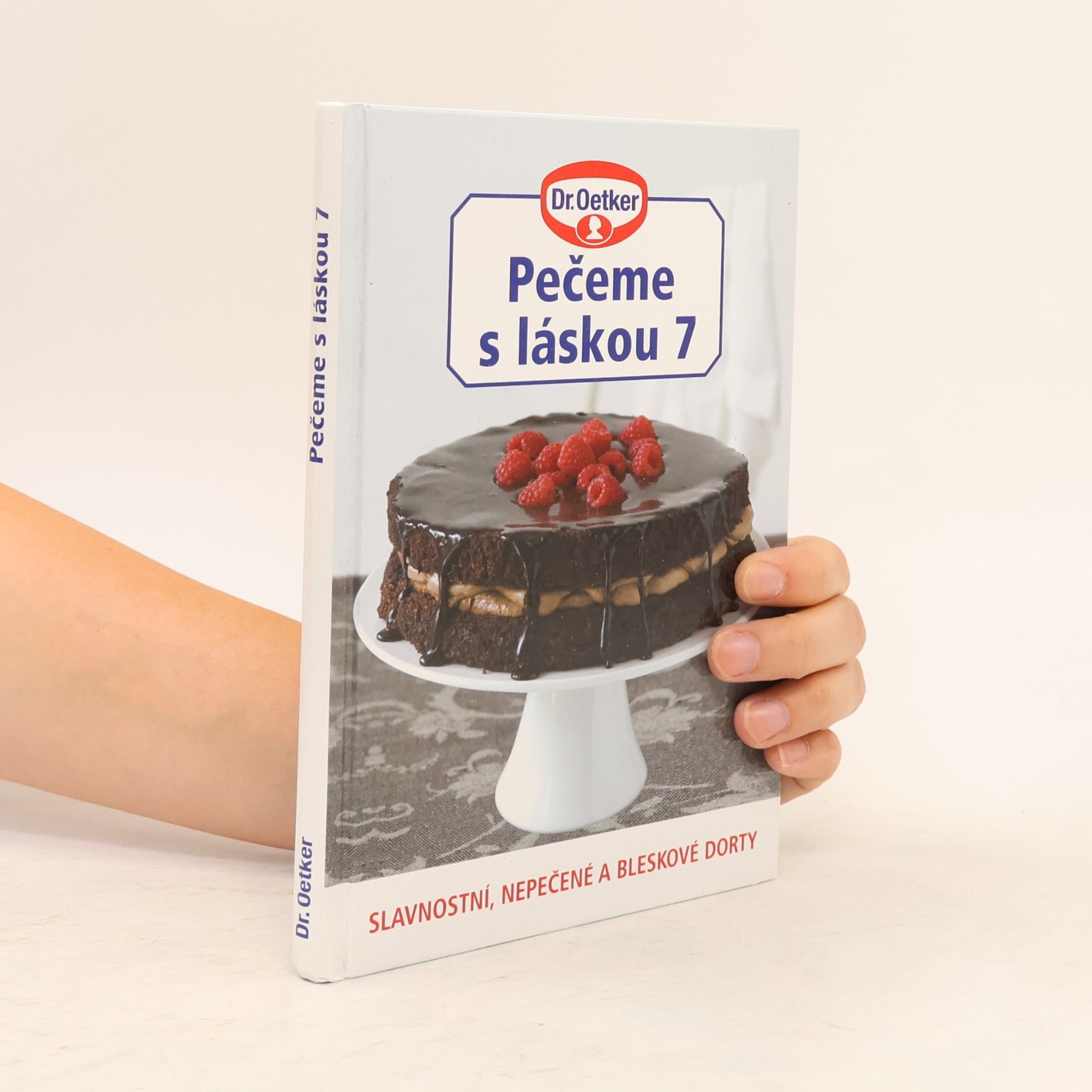 Anna Dvořák Slavnostní, nepečené a bleskové dorty
