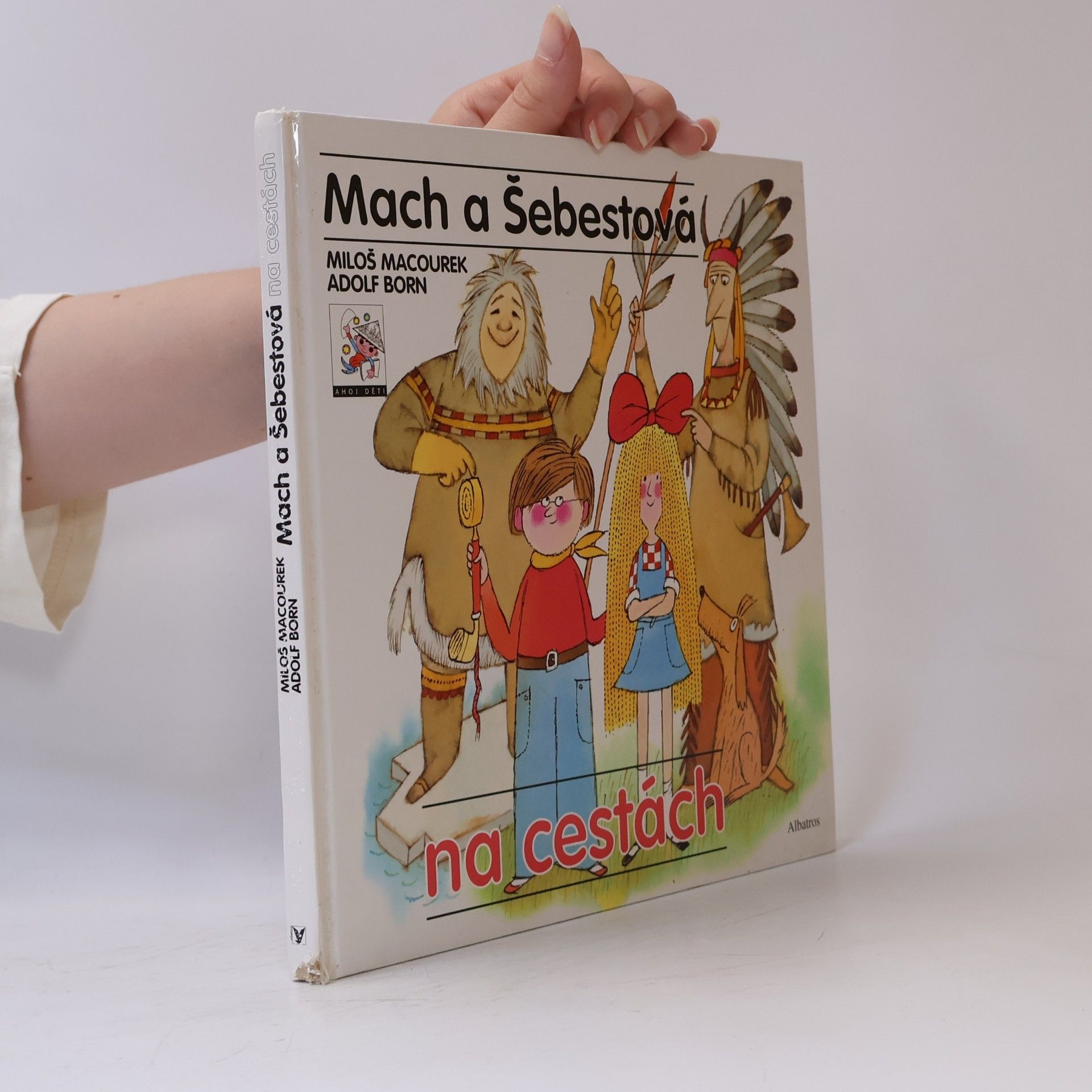 Miloš Macourek Mach a Šebestová na cestách