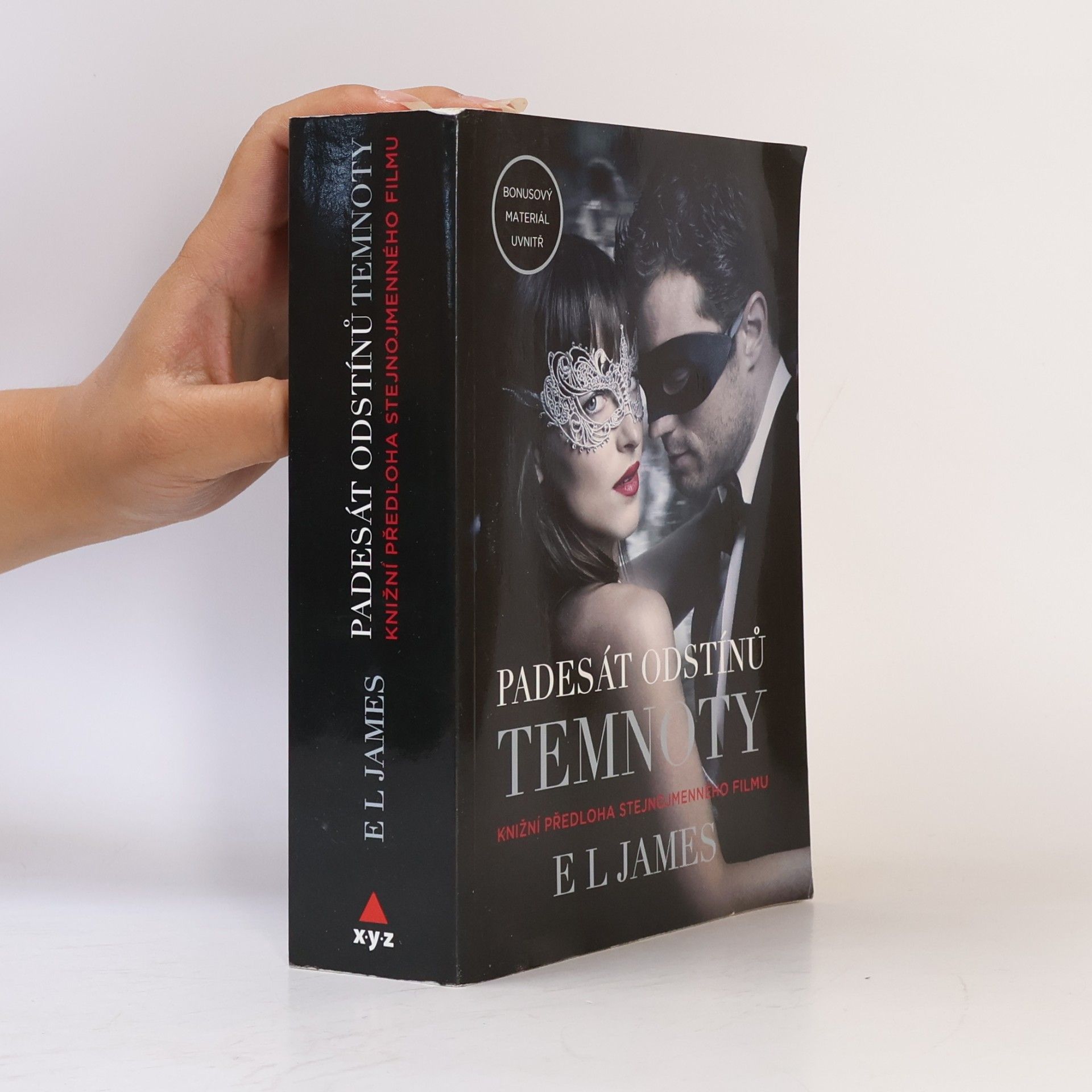 E. L. James Padesát odstínů temnoty