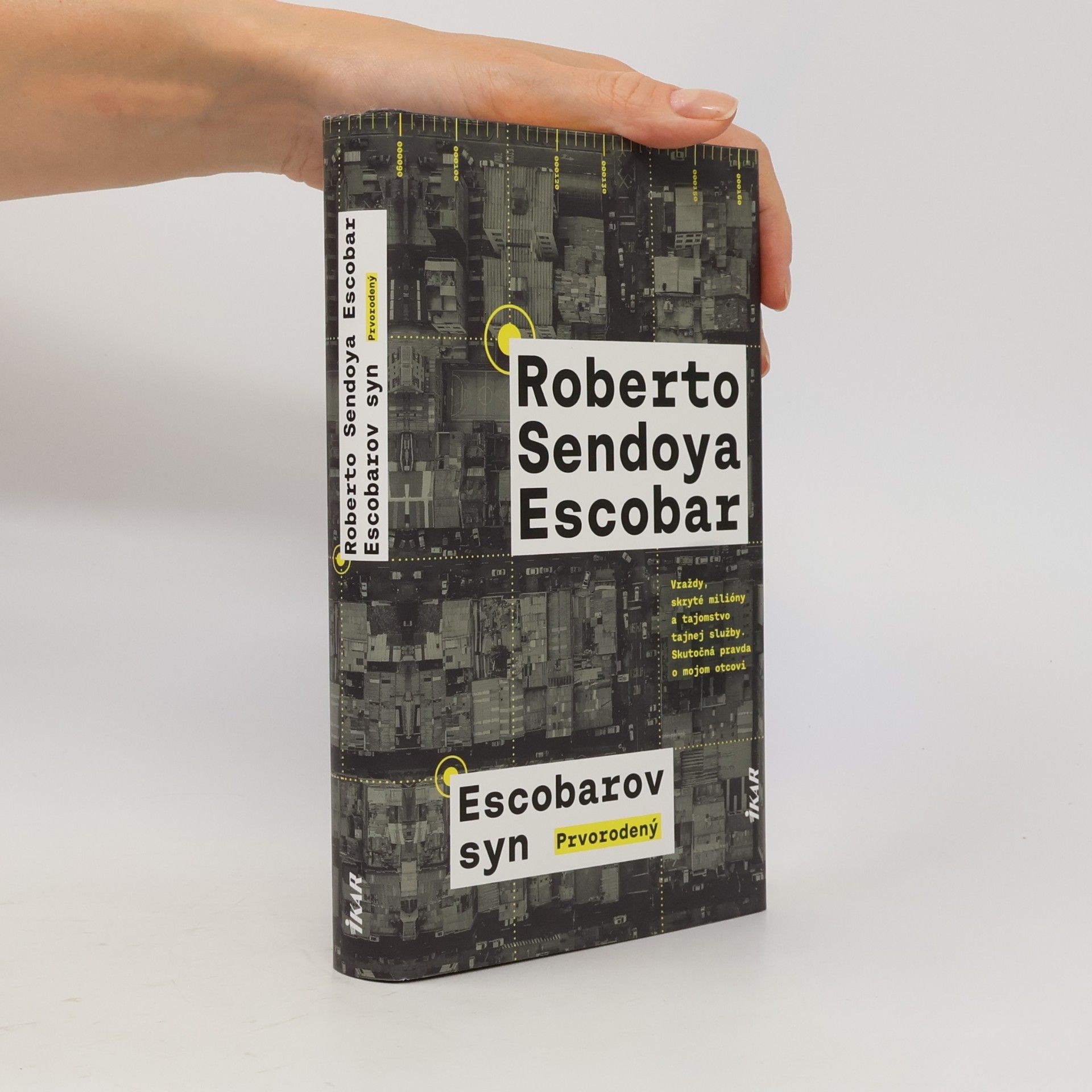 Roberto Sendoya Escobar Escobarov syn. Prvorodený.