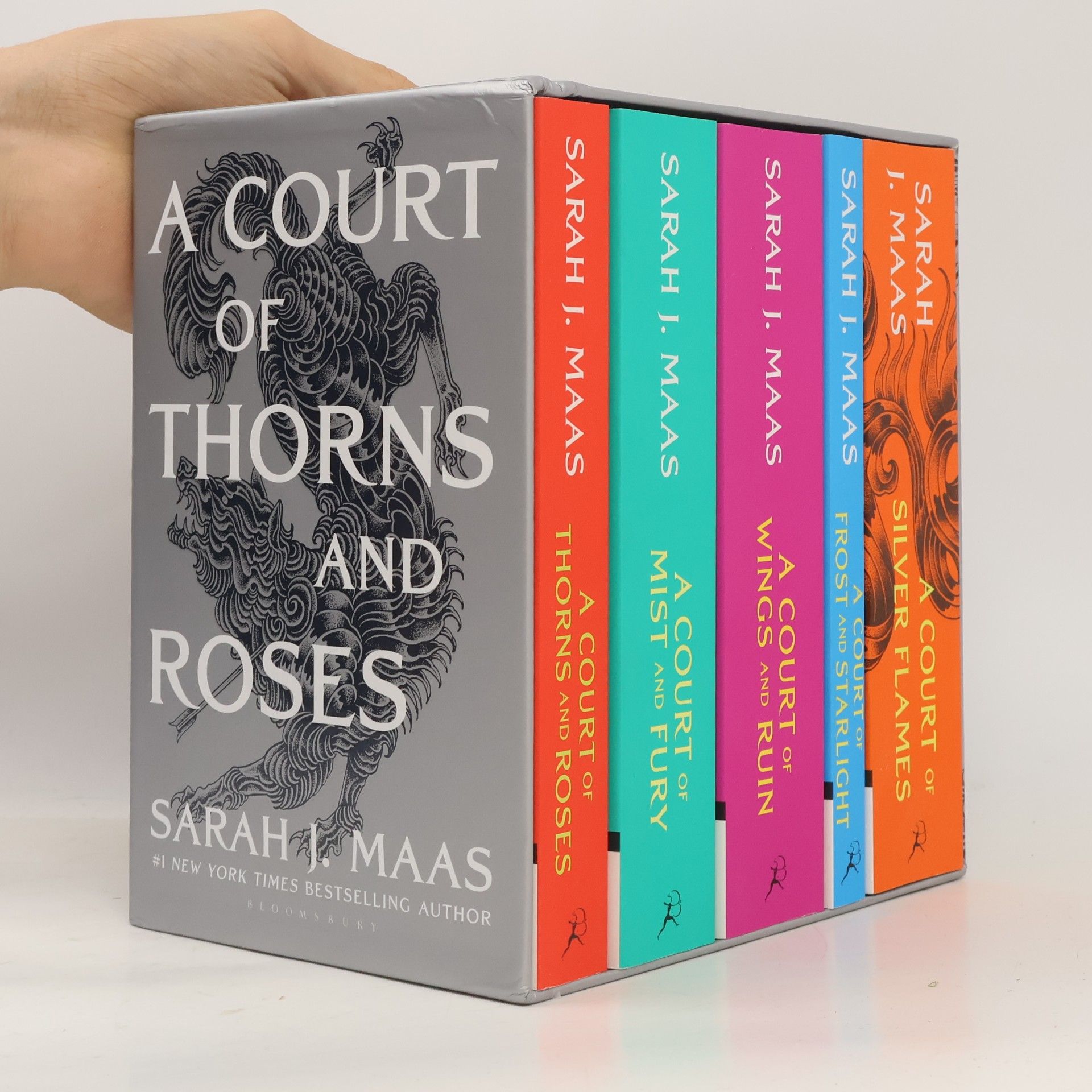 Sarah J. Maas A court of Thorns and Roses (1-5)