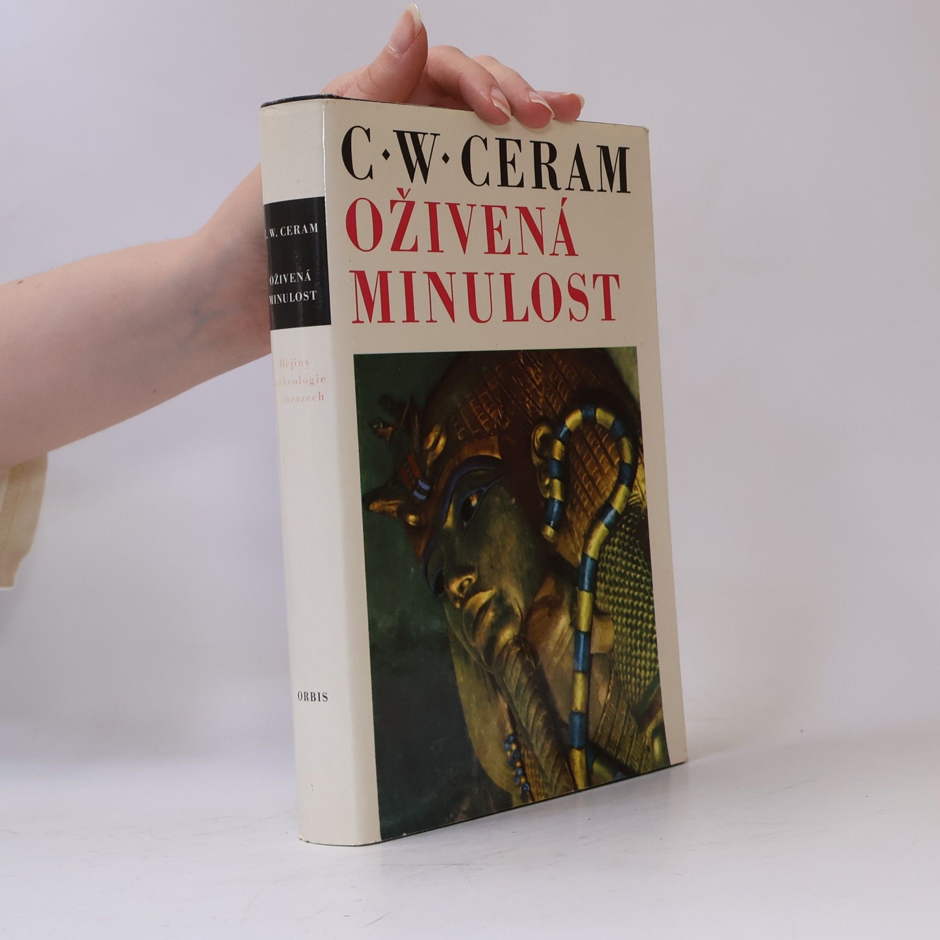 C. W. Ceram Oživená minulost