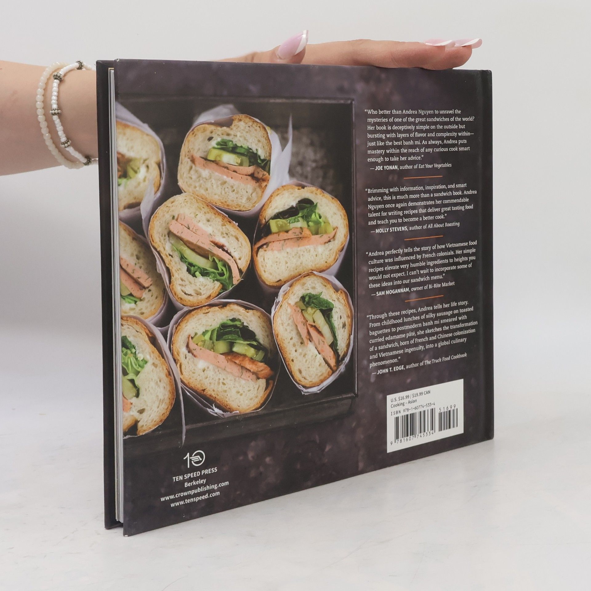 Andrea Quynhgiao Nguyen The Banh Mi Handbook