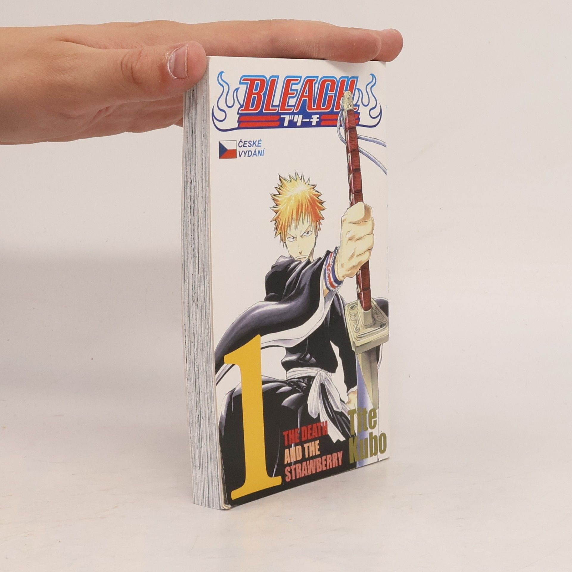 Tite Kubo Bleach. 1, The Death and the Strawberry