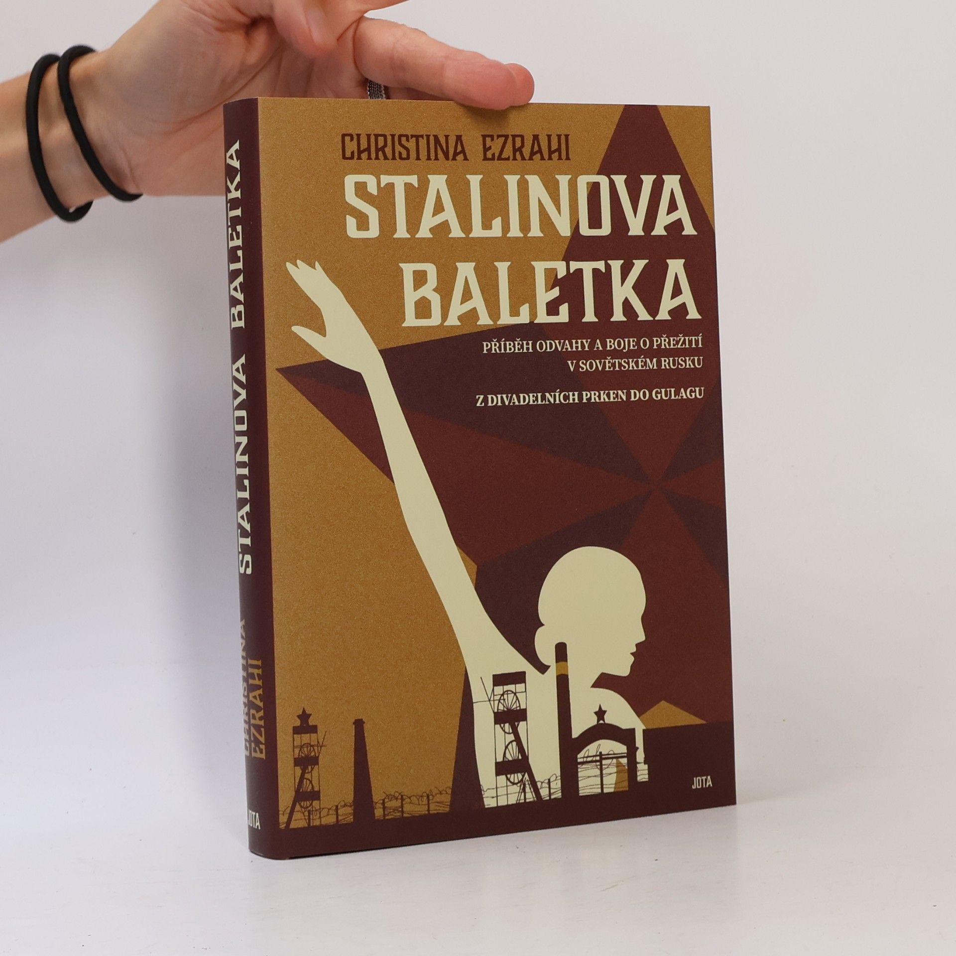 Christina Ezrahi Stalinova baletka