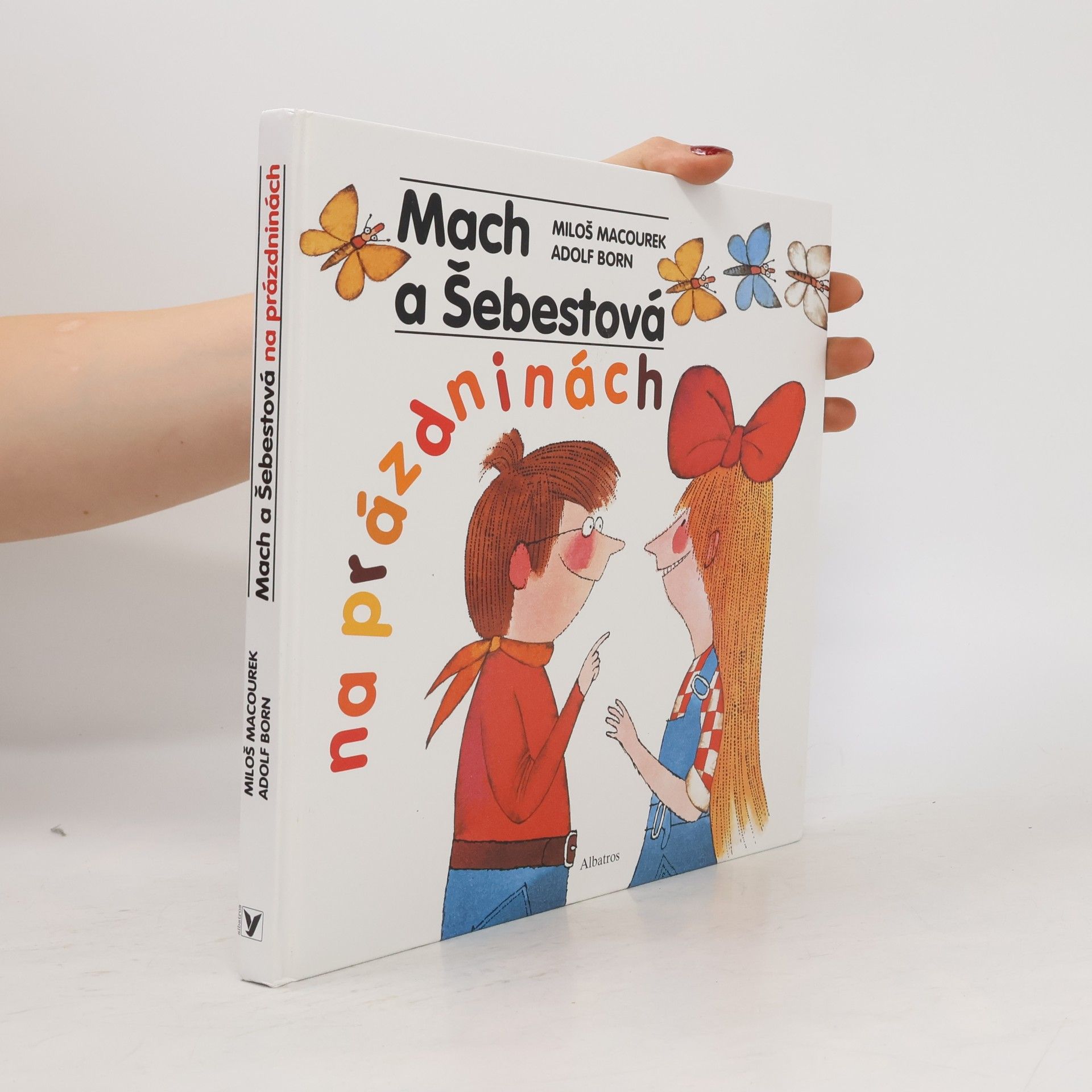 Miloš Macourek Mach a Šebestová na prázdninách