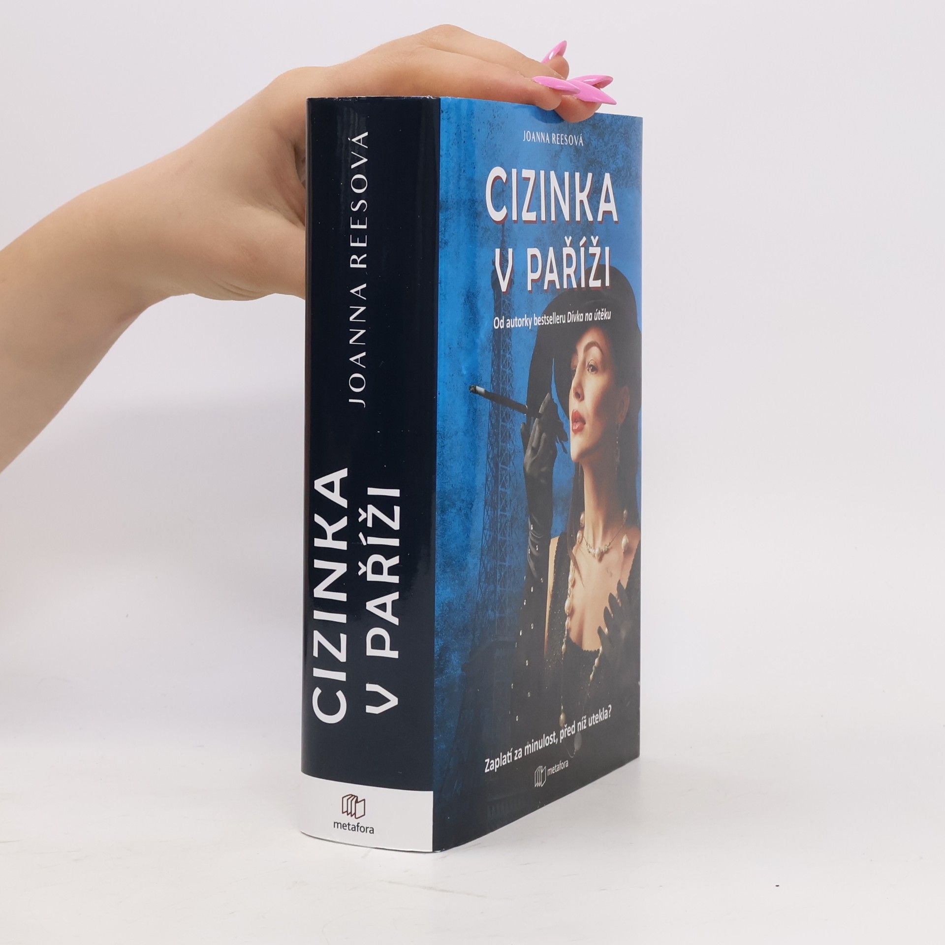 Josie Lloyd Cizinka v Paříži