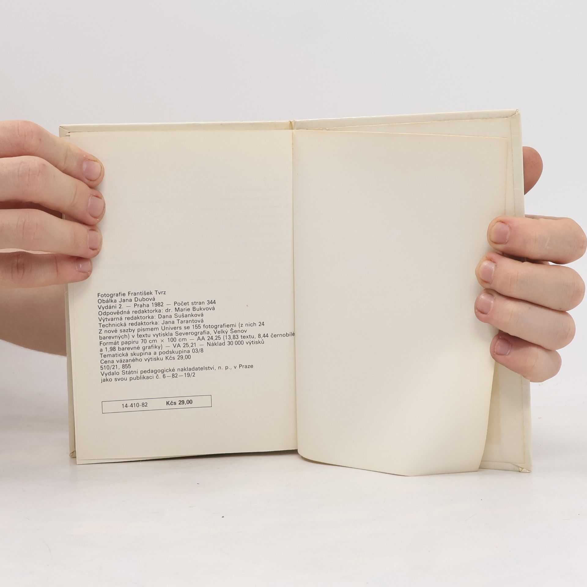 Karel Tuček Kapesní atlas nerostů a hornin