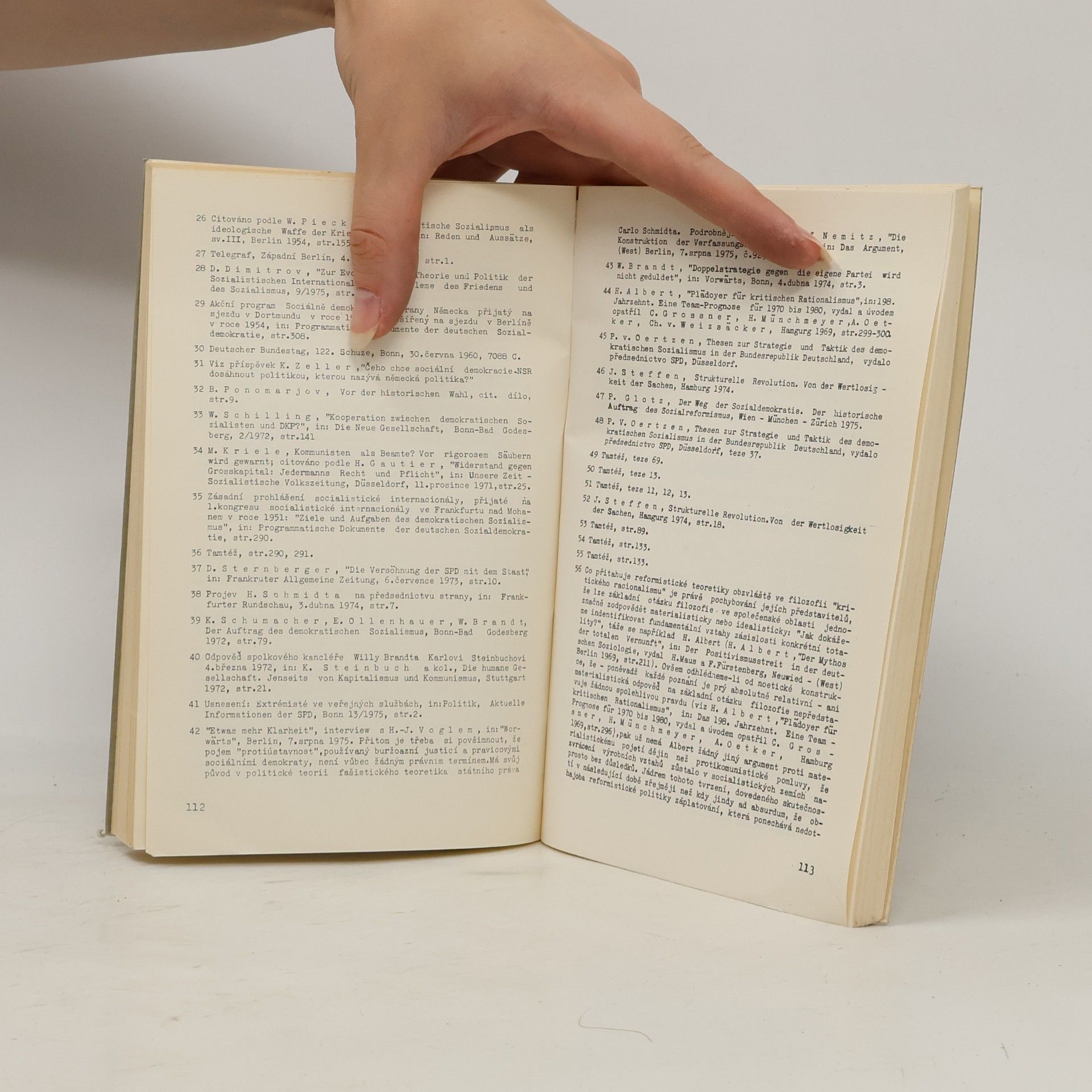 Autorenkollektiv Ke kritice ideologie soudobého sociáldemokratismu