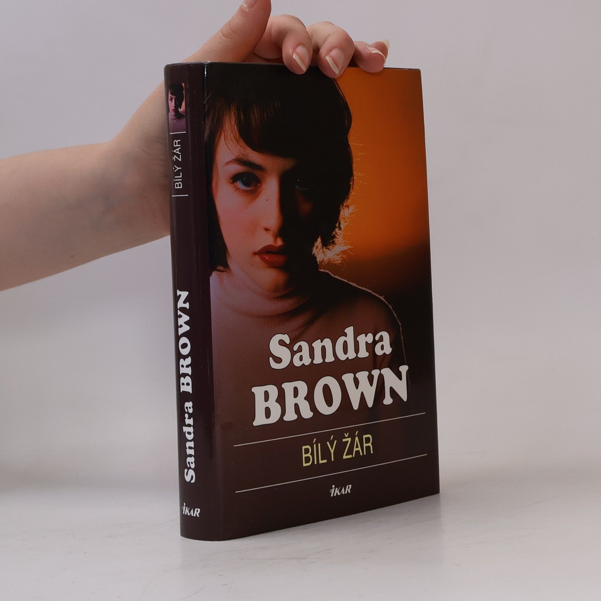 Sandra Brown Bílý žár
