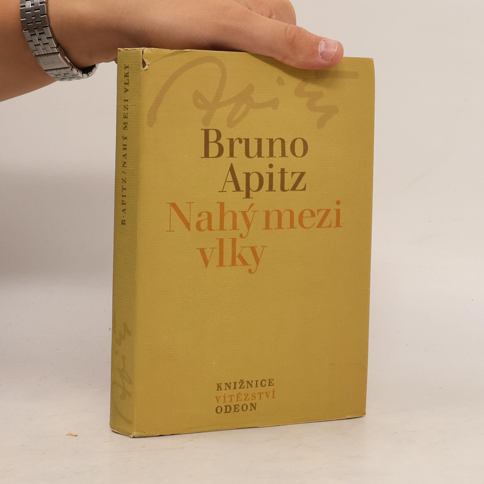 Bruno Apitz Nahý mezi vlky