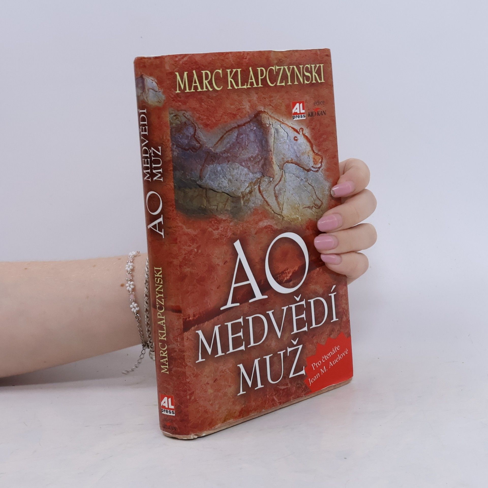 Marc Klapczynski AO, medvědí muž