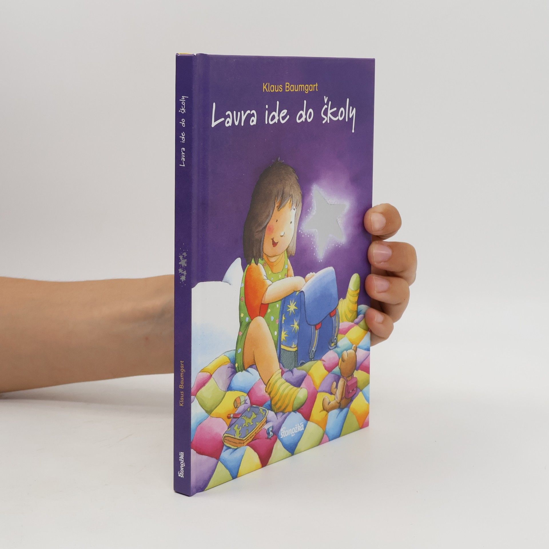 Klaus Baumgart Laura ide do školy