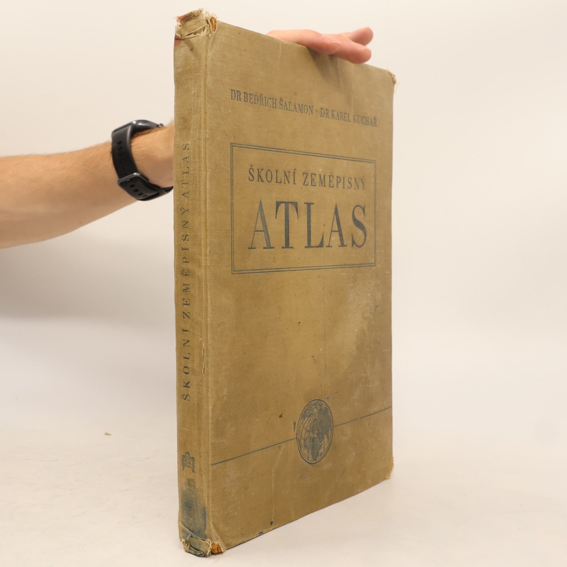 Karel Kuchař Školní zeměpisný atlas