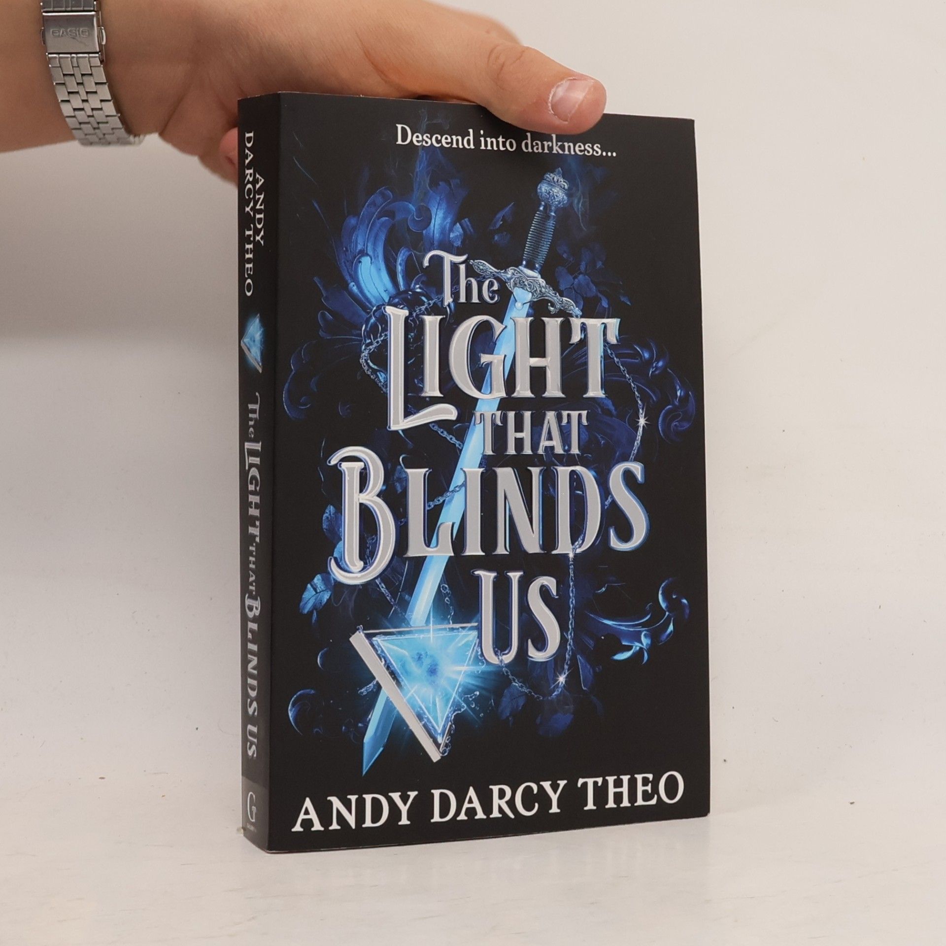 Theo Andy Darcy The Light That Blinds Us